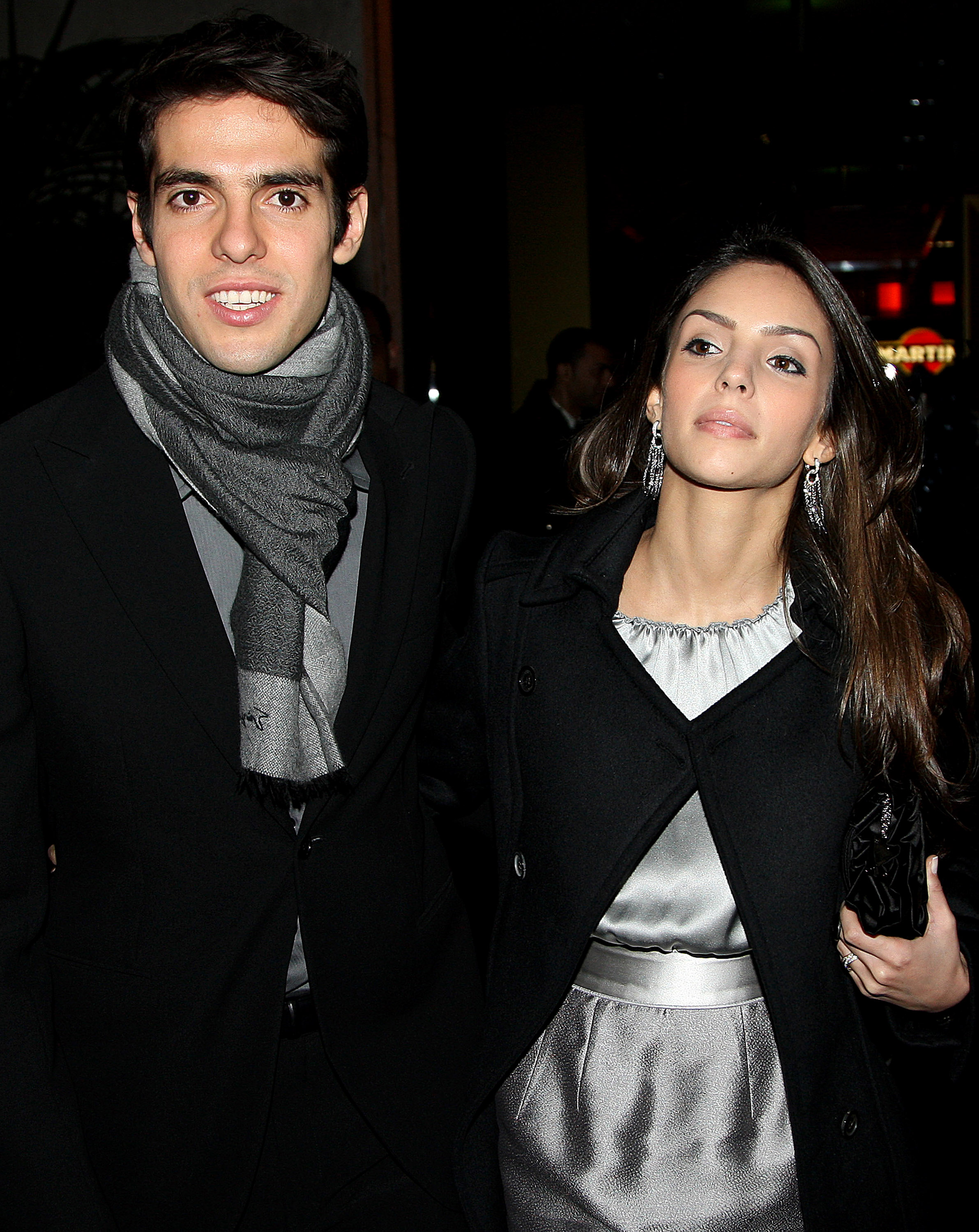Kaká y Caroline Celico en la cena Extreme Beauty In Vogue en el restaurante Gold durante la Semana de la Moda de Milán Otoño/Invierno 2009, el 2 de marzo de 2009 en Milán, Italia. | Fuente: Getty Images
