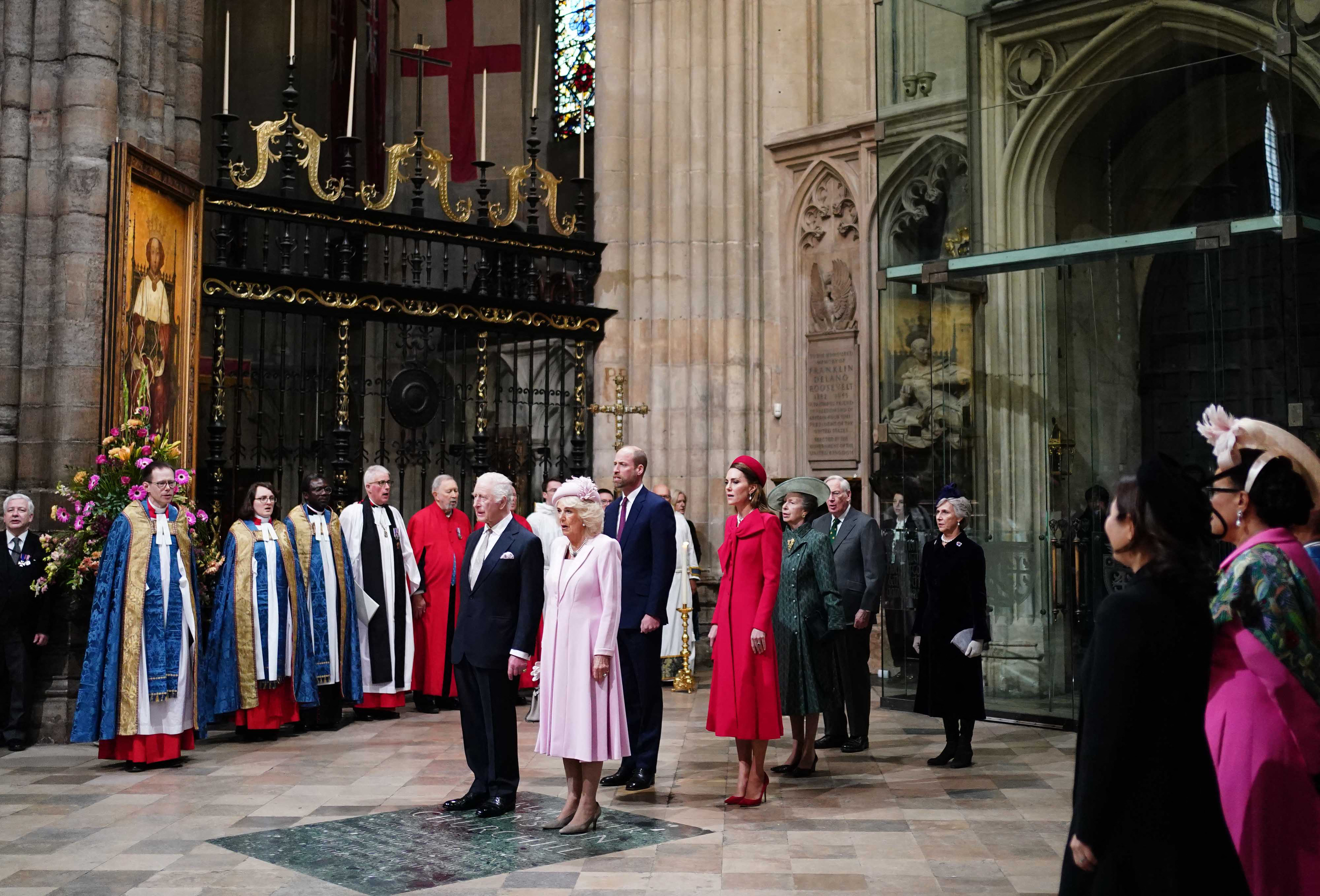 El rey Charles III, la reina Camilla, el príncipe William, la princesa Catherine, la princesa Anne, la princesa real, el príncipe Richard, duque de Gloucester, y Birgitte, duquesa de Gloucester en la Abadía de Westminster en Londres, el 10 de marzo de 2025 | Fuente: Getty Images