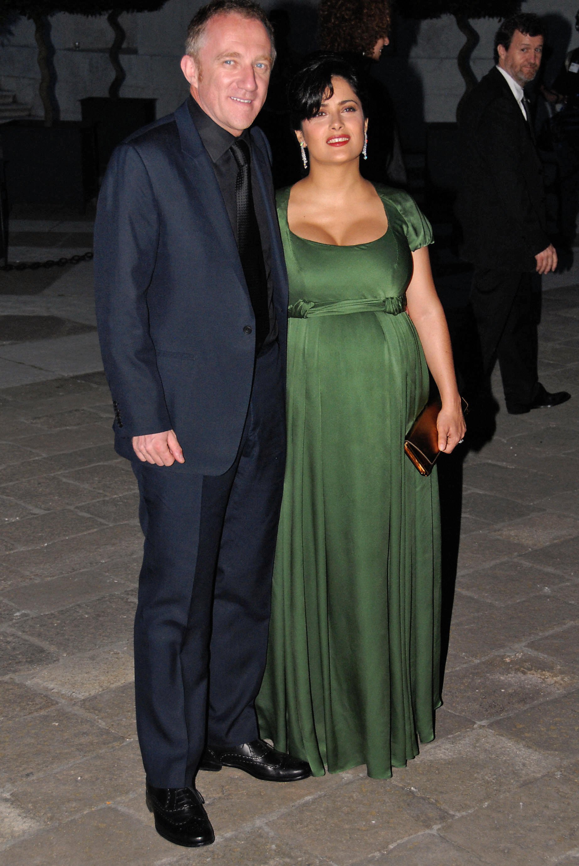 Salma embarazada de Valentina (2007) junto a su esposo Francois Pinault.