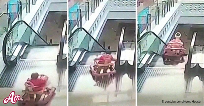 Mamá deja a su bebé desatendido con su andador y él cae peligrosamente por las escaleras mecánicas