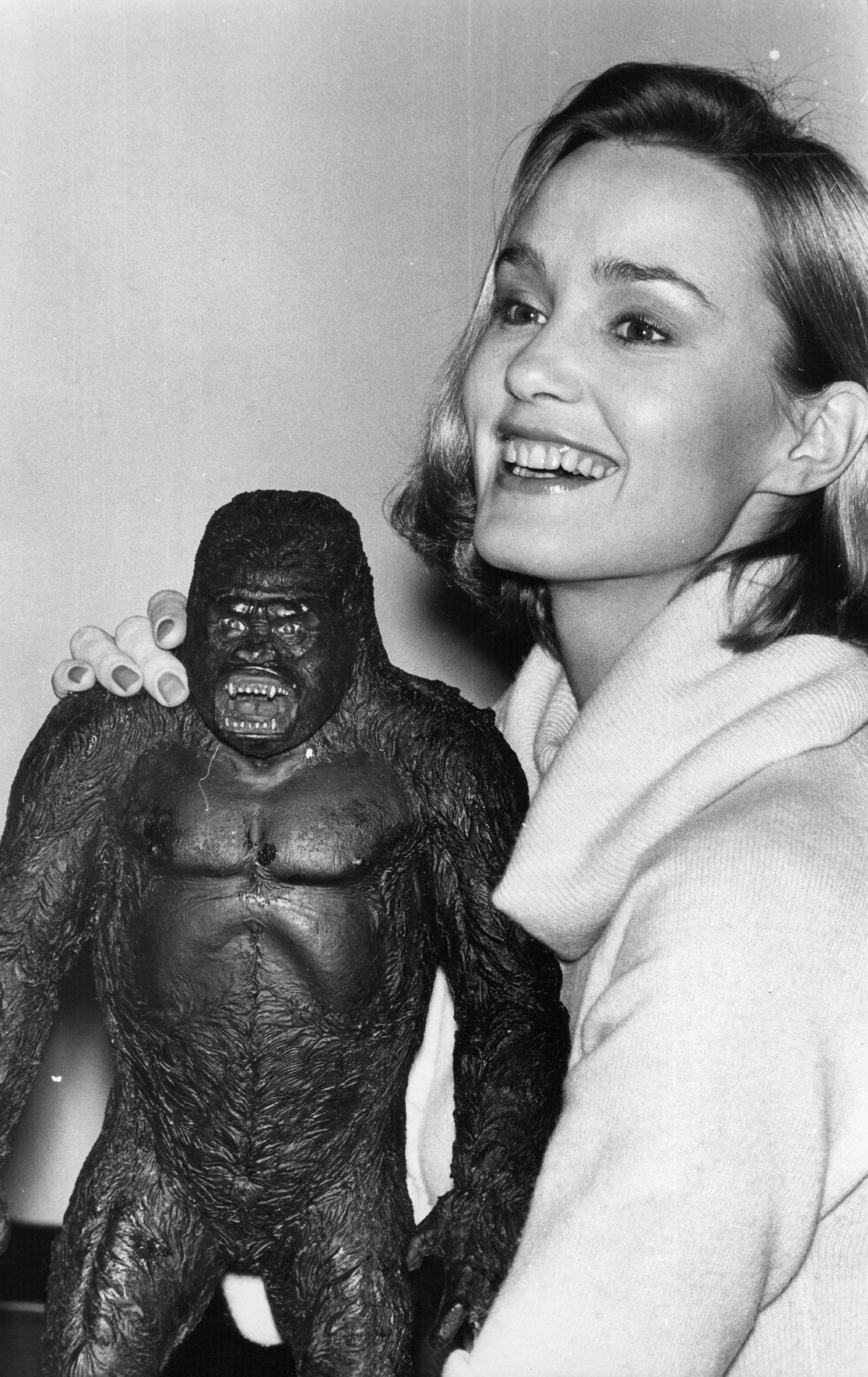 Jessica Lange con el modelo de King Kong en 1976 | Fuente: Getty Images