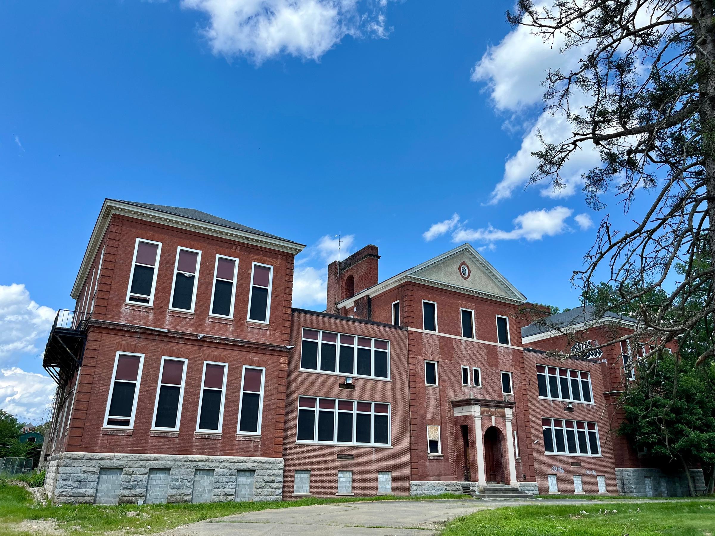 Hermosa escuela | Fuente: Shutterstock