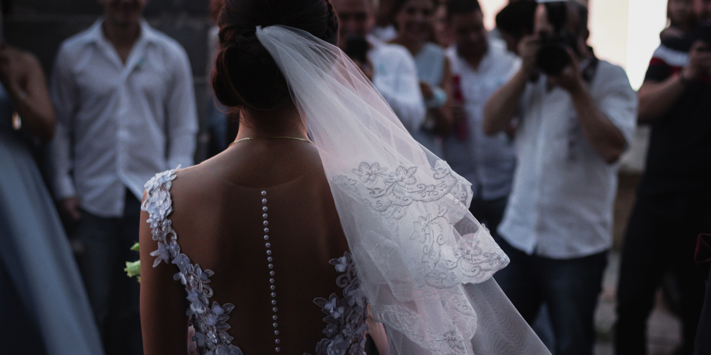 Una novia con un vestido de encaje | Fuente: Pexels