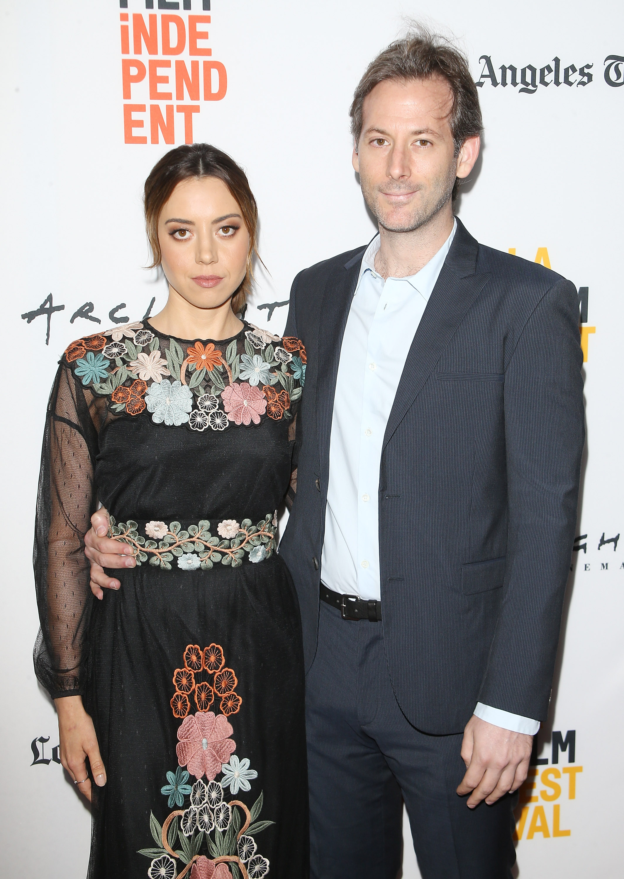 Aubrey Plaza y Jeff Baena llegan al Festival de Cine de Los Ángeles 2017 el 19 de junio de 2017, en Culver City, California. | Fuente: Getty Images