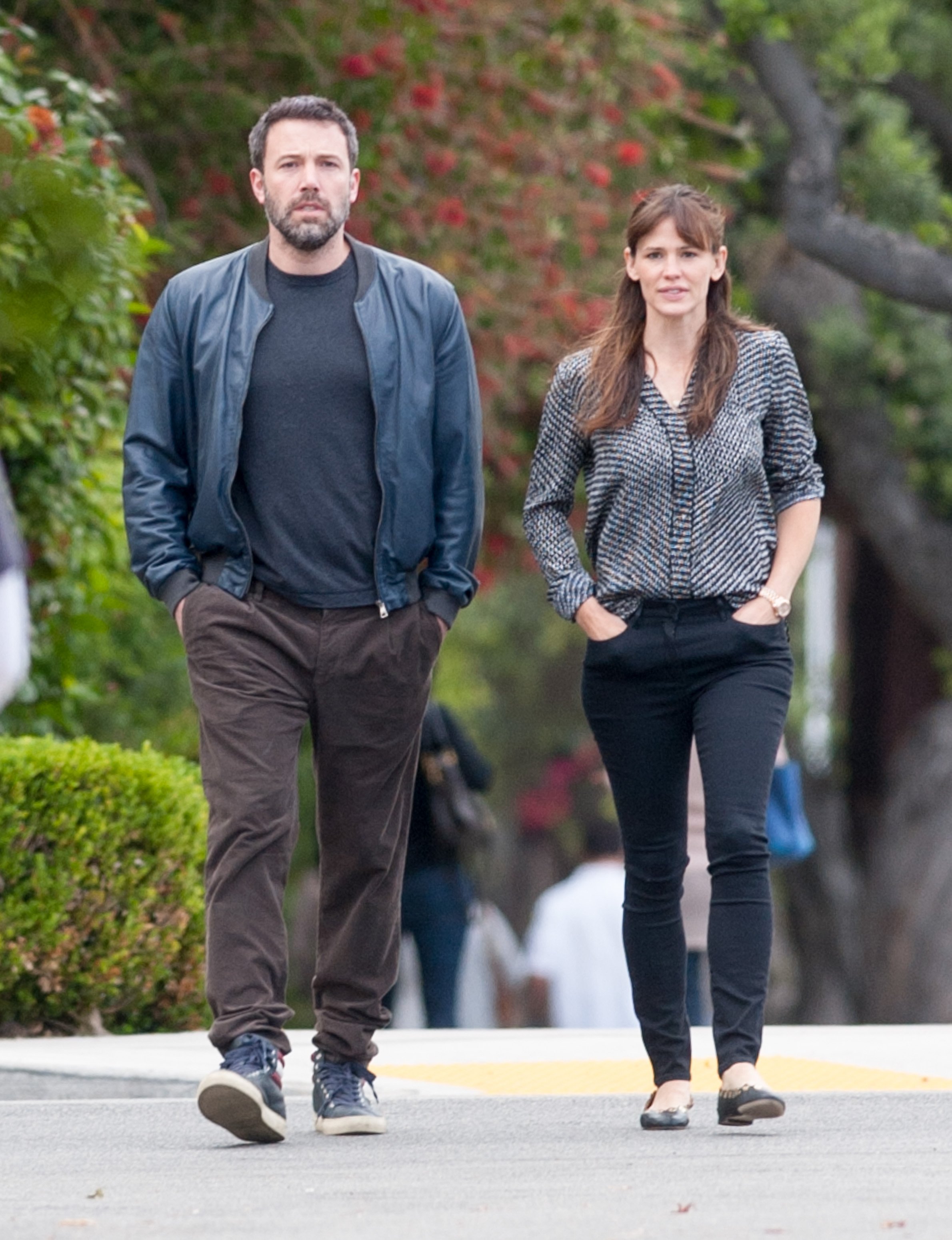 Ben Affleck y Jennifer Garner se ven en Brentwood el 24 de abril de 2015 en Los Ángeles, California. | Foto: Getty Images
