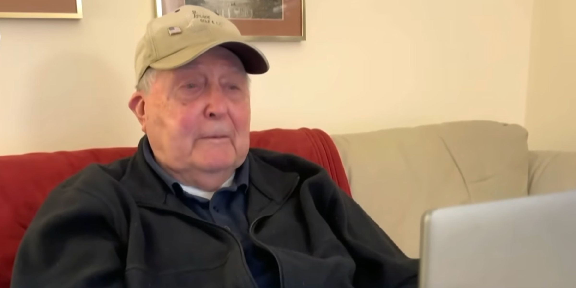 Sam Bambas, 2025 | Fuente: YouTube/CBS Evening News