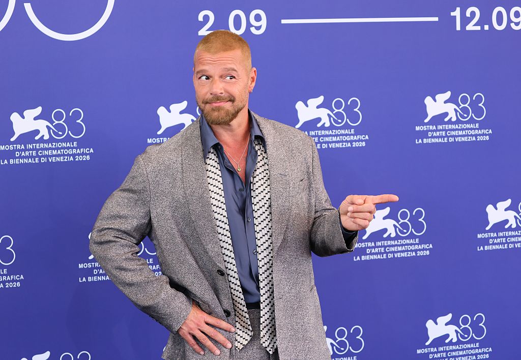Ricky Martin asiste al photocall de "Hombre al agua" durante la 83ª edición del Festival Internacional de Cine de Venecia, en el Palazzo del Casino, el 6 de septiembre de 2026 en Venecia, Italia. | Fuente: Getty Images