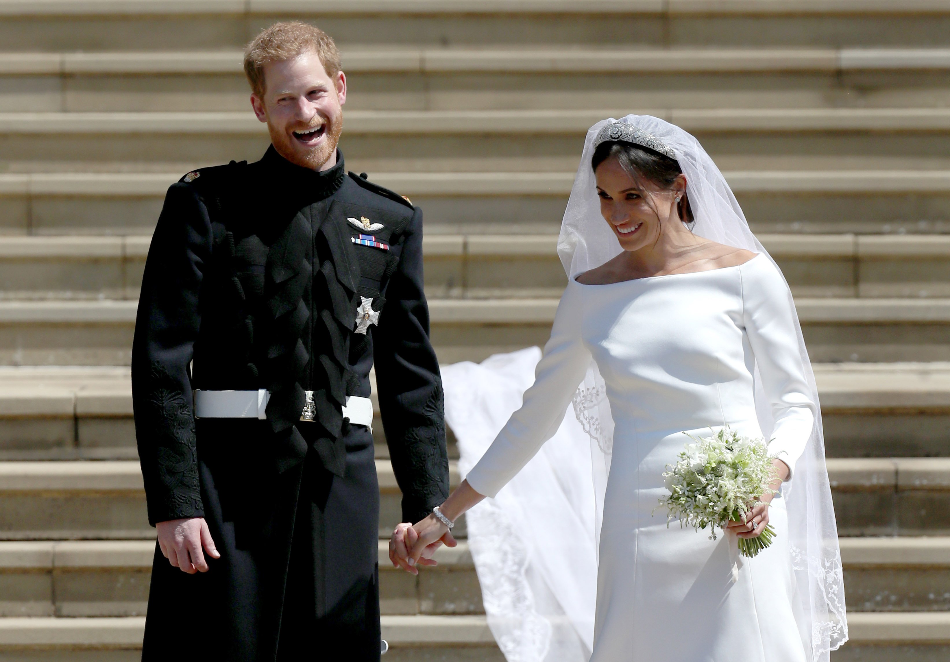 El príncipe Harry y Meghan Markle abandonan la ceremonia de su boda en la Capilla de San Jorge en el Castillo de Windsor el 19 de mayo de 2018 en Windsor, Inglaterra. | Foto: Getty Images