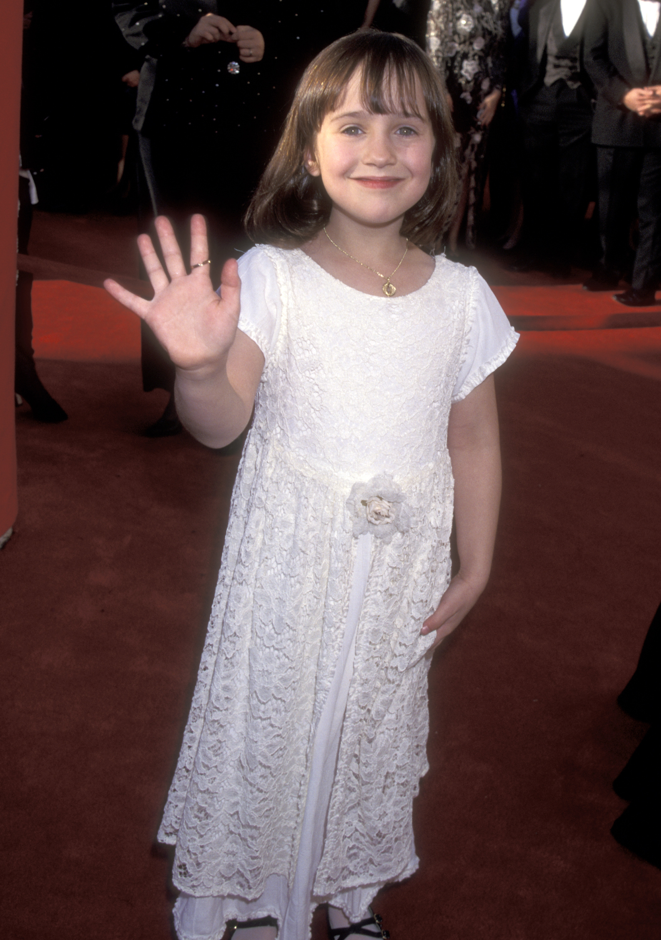 Mara Wilson asiste a la 67ª edición de los Premios de la Academia en el Shrine Auditorium de Los Ángeles, California, el 27 de marzo de 1995 | Fuente: Getty Images