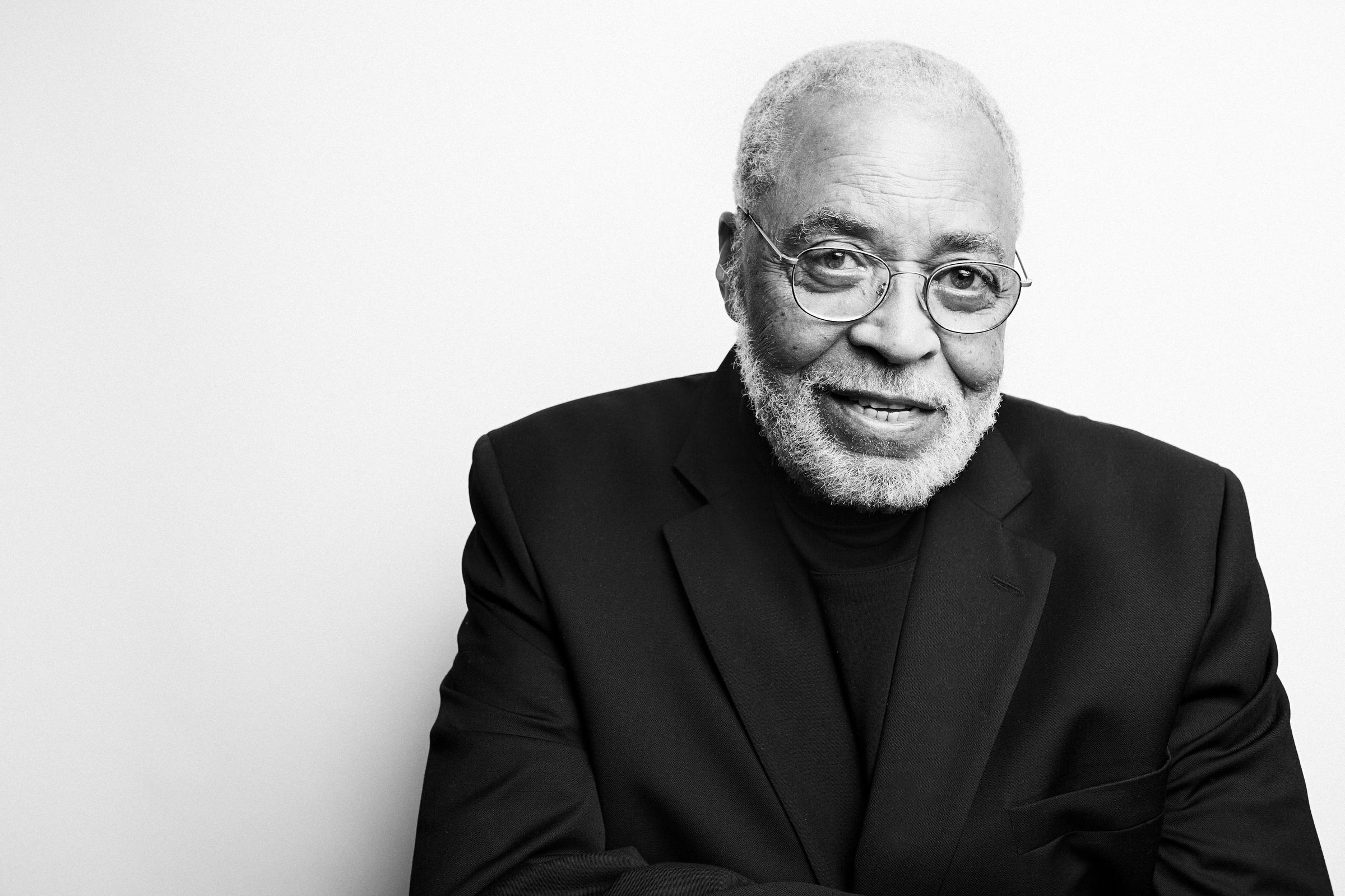 James Earl Jones durante una sesión de retratos en Nueva York el 16 de septiembre de 2014 | Fuente: Getty Images