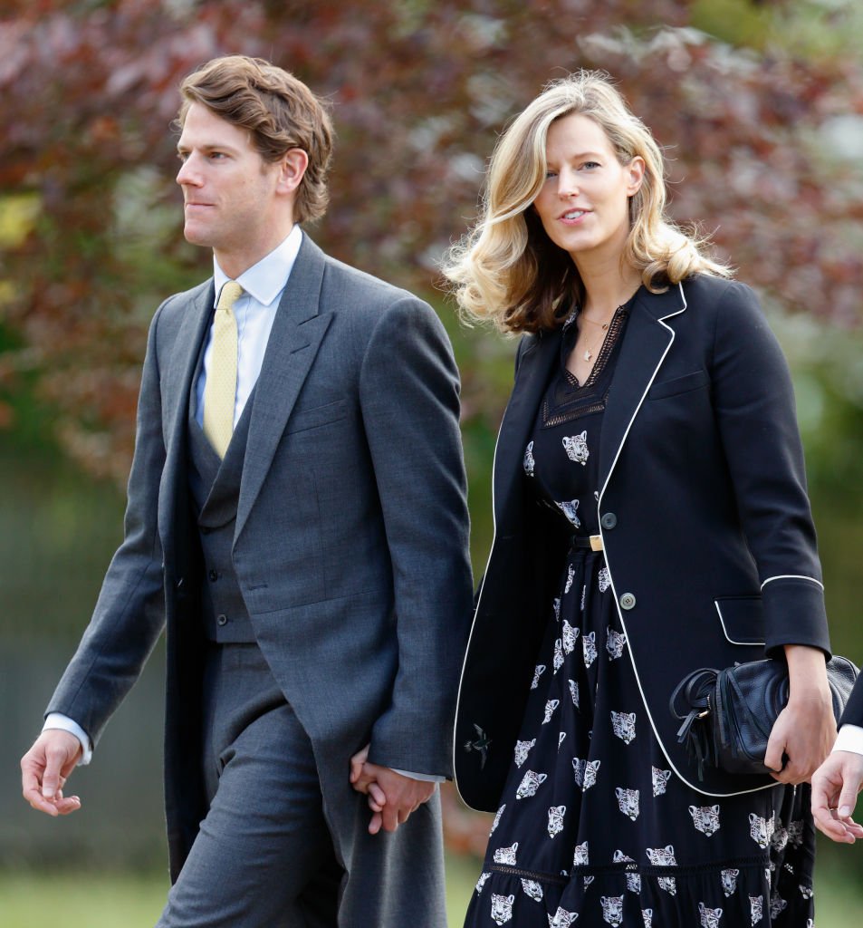Nicholas Wilkinson y Olivia Hunt asisten a la boda de Pippa Middleton y James Matthews en mayo de 2017. | Foto: Getty Images.