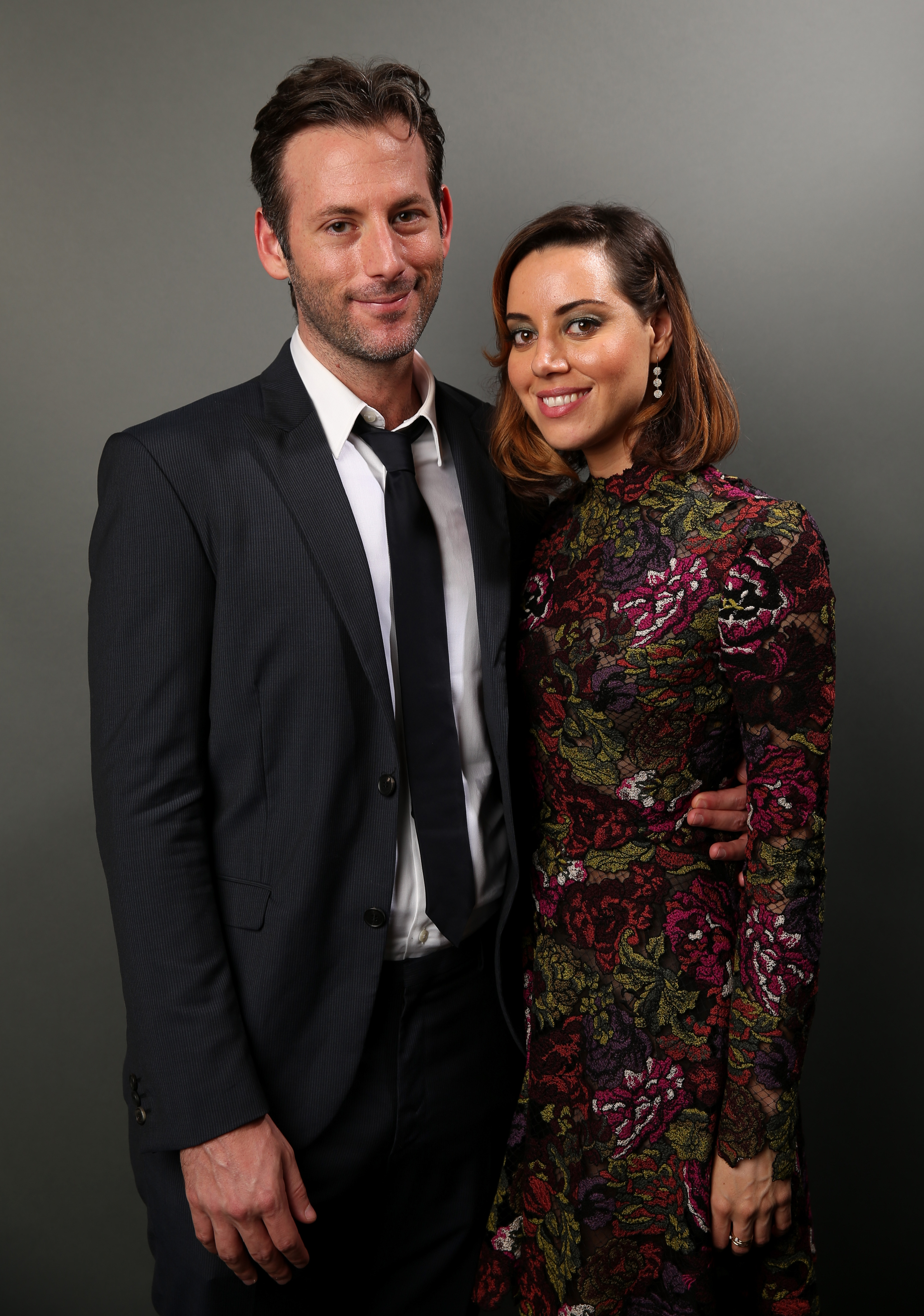 Jeff Baena y Aubrey Plaza durante el Sundance NEXT FEST el 8 de agosto de 2014, en Los Ángeles, California. | Fuente: Getty Images