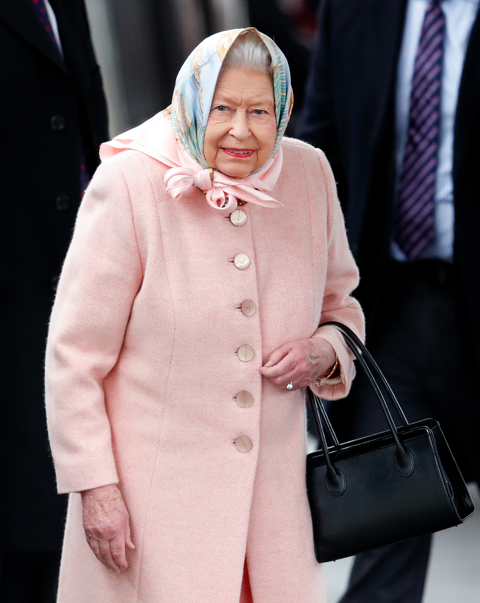 La difunta reina Elizabeth II en la estación de tren de King's Lynn, en King's Lynn, Inglaterra, el 20 de diciembre de 2019 | Fuente: Getty Images
