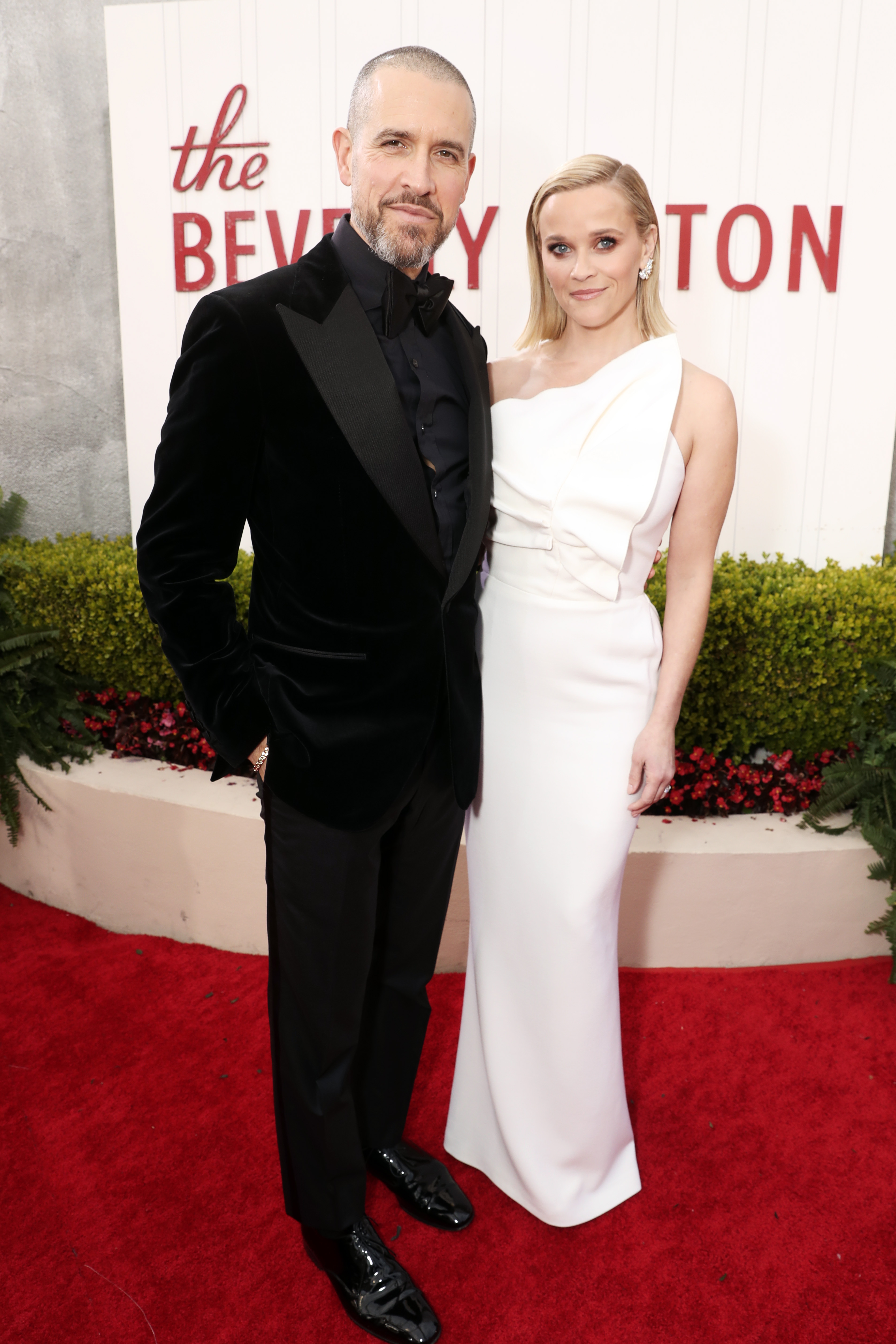 Jim Toth y Reese Witherspoon en la 77ª edición de los Premios Globo de Oro en Beverly Hills, California, el 5 de enero de 2020 | Foto: Getty Images