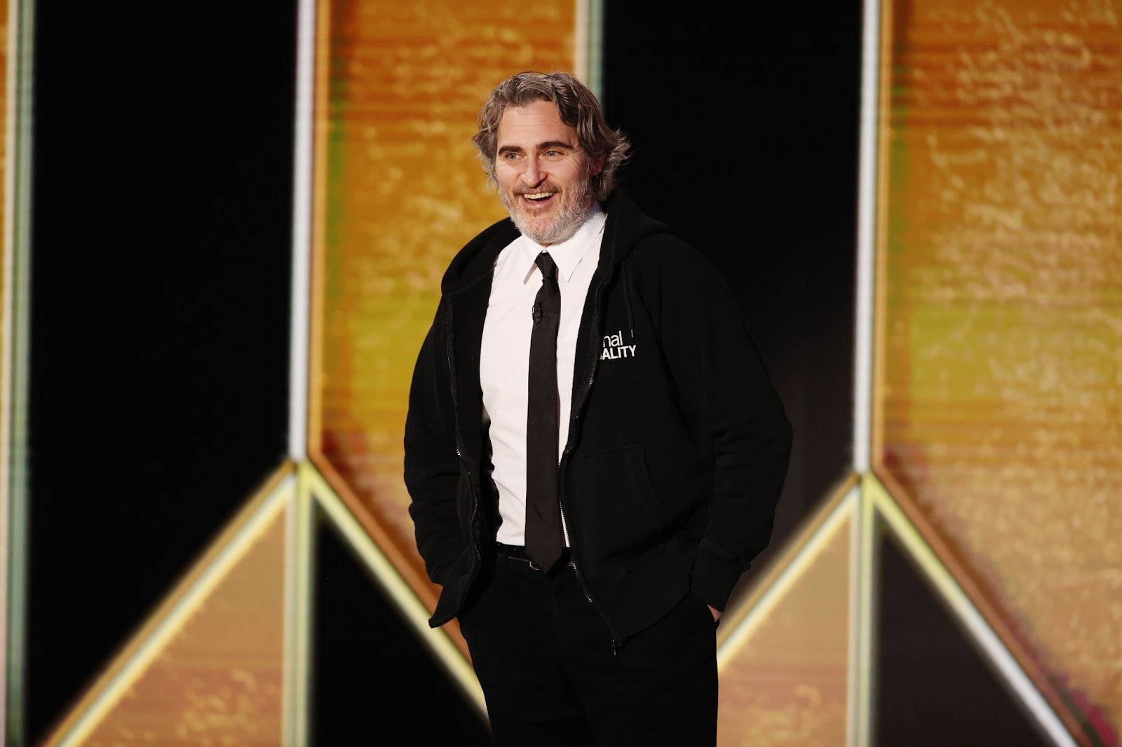 Joaquin Phoenix subió al escenario de la 78ª edición de los Globos de Oro, el 28 de febrero de 2021, y utilizó su plataforma para hablar de temas que le preocupan, con su típico estilo reflexivo y discreto | Fuente: Getty Images