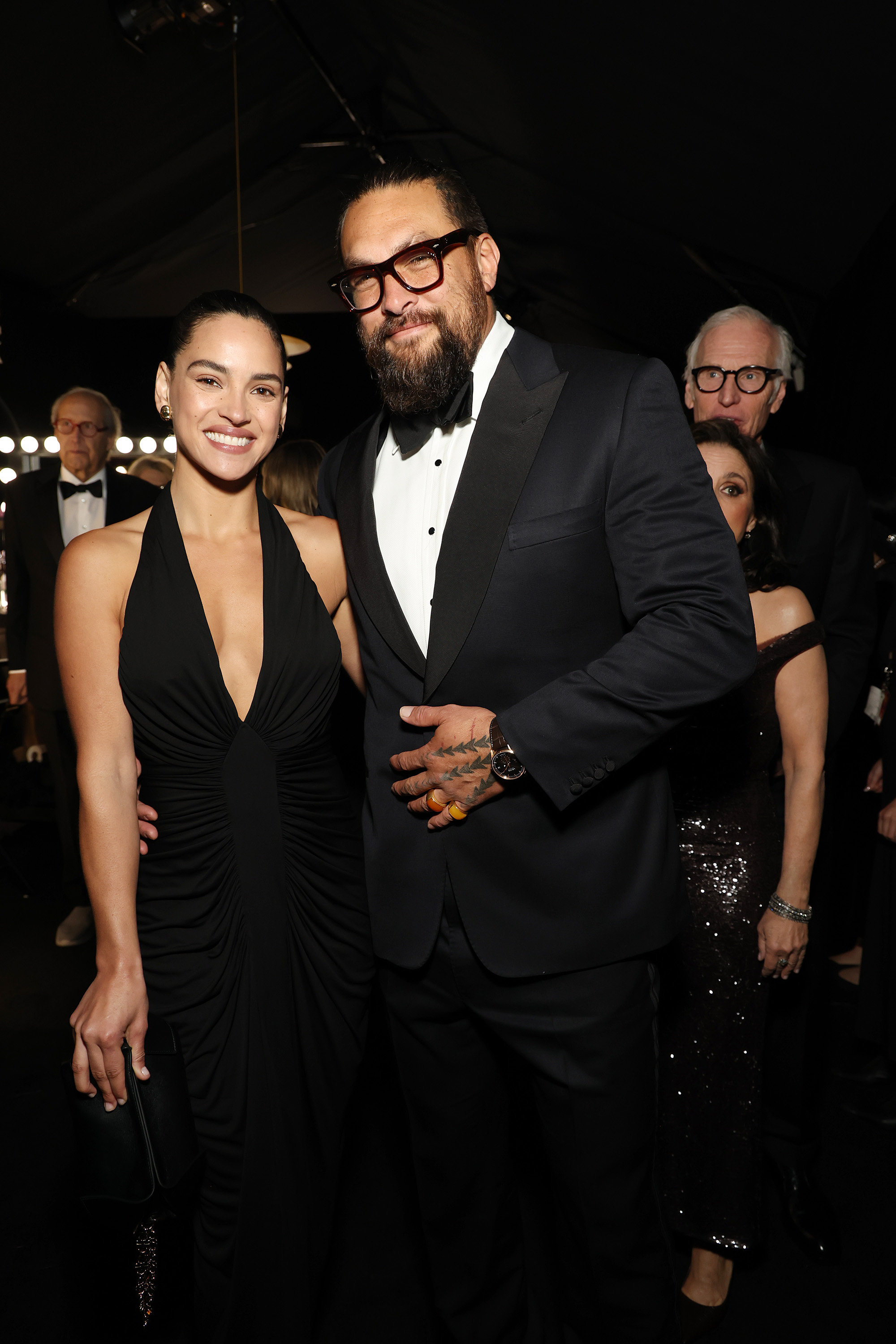 Adria Arjona y Jason Momoa asisten a "SNL50: The Anniversary Special" el 16 de febrero de 2025, en Nueva York | Fuente: Getty Images