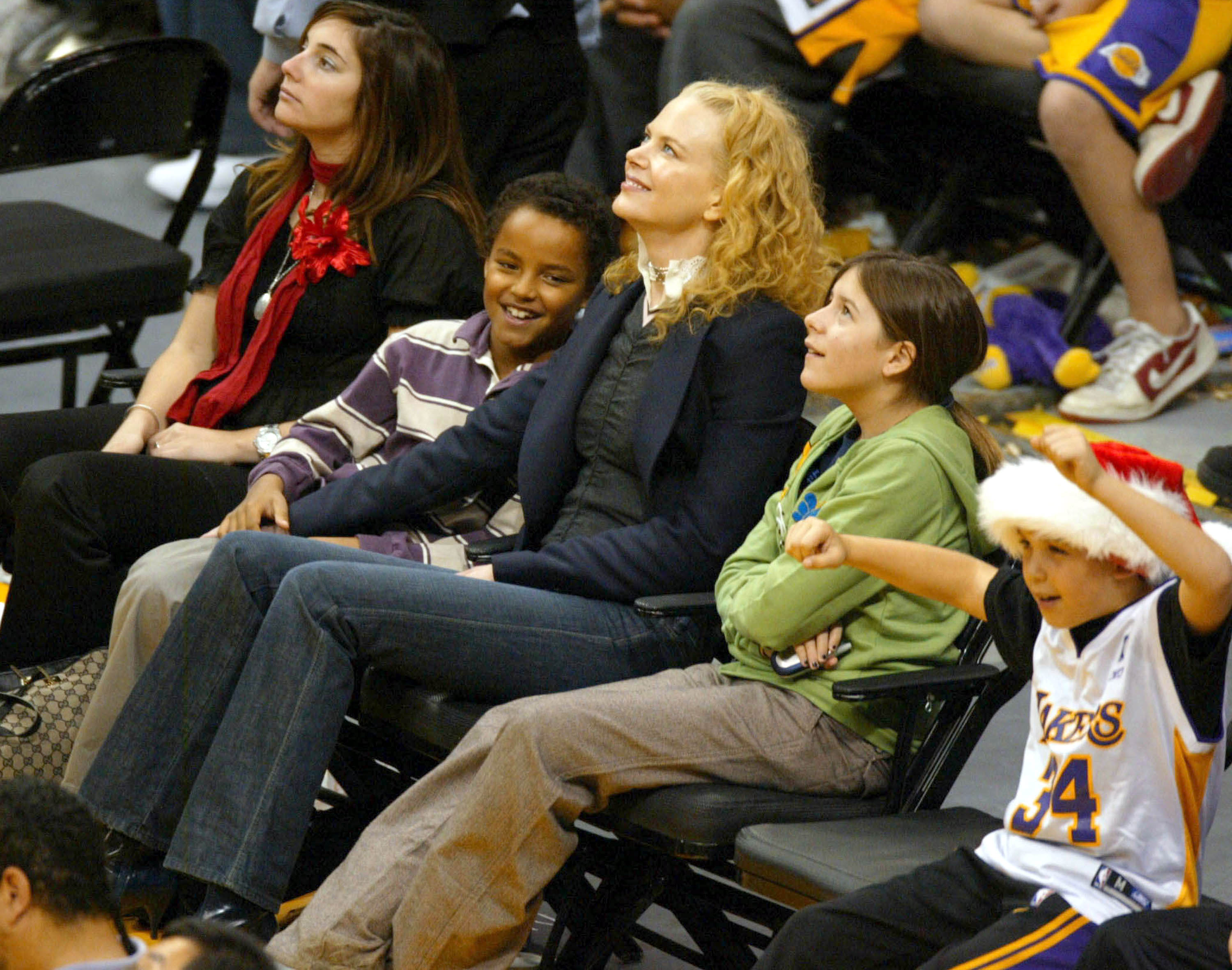 Connor y Bella Cruise con Nicole Kidman. | Fuente: Getty Images
