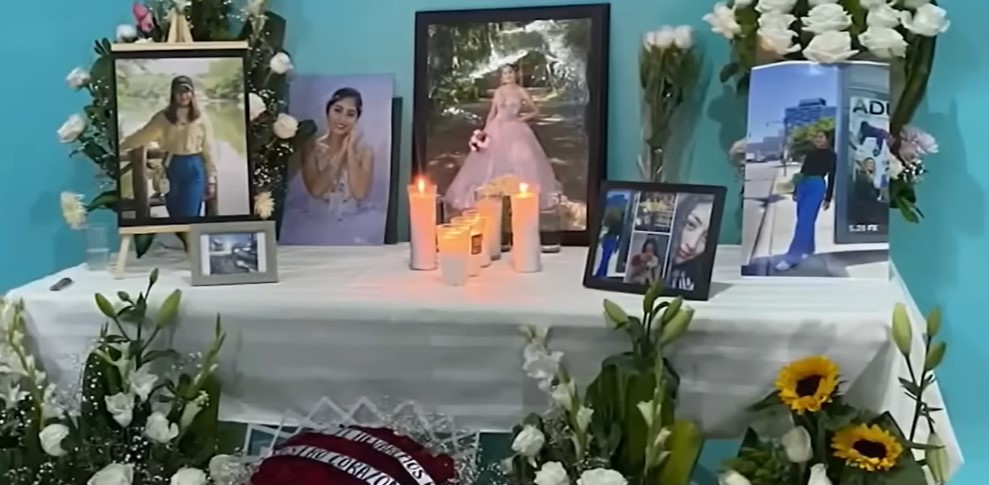 Altar en honor a América Yamilet. | Foto: YouTube/El Heraldo de México