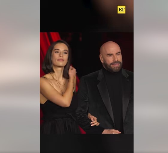 Ella Bleu y John Travolta en la Cuarta Gala Anual del Museo de la Academia el 19 de octubre de 2024, en Los Ángeles, California | Fuente: Facebook/Entertainment Tonight