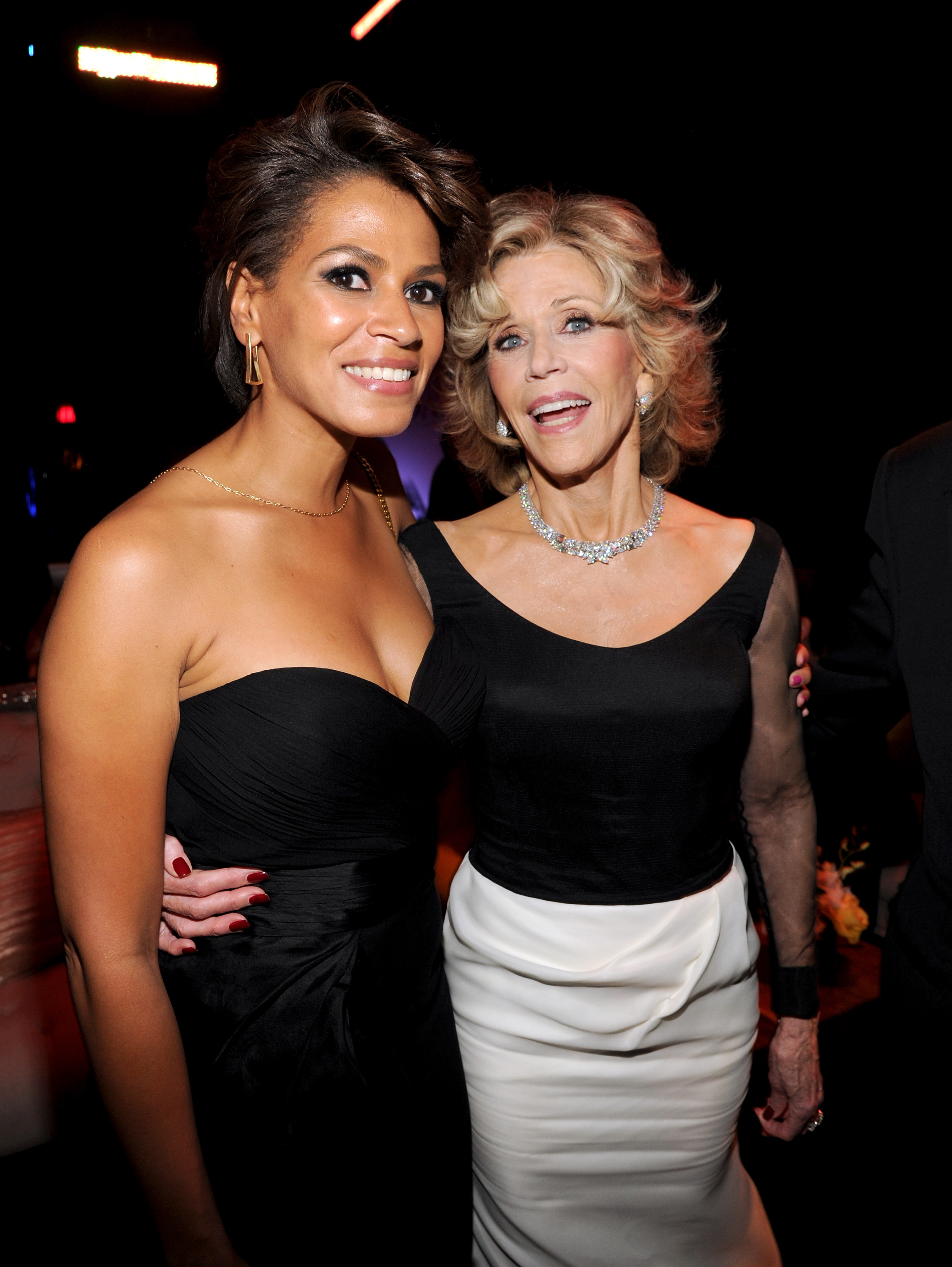 Simone Bent y Jane Fonda durante la fiesta posterior al AFI Life Achievement Award 2014: A Tribute to Jane Fonda after party en el Dolby Theatre el 5 de junio de 2014, en Hollywood, California. | Foto: Getty Images
