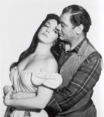  Katy Jurado & Ernest Borgnine en The Badlanders,1958. | Foto: Wikipedia.org