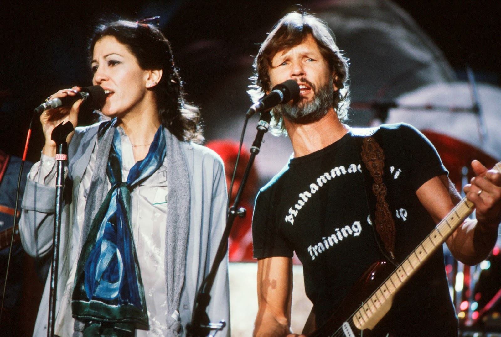 Rita Coolidge y Kris Kristofferson actuando en Nueva York, hacia 1978. | Fuente: Getty Images