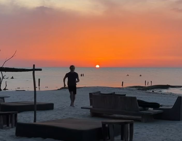 Leonardo Sbaraglia en sus vacaciones en Holbox, México | Fuente: Instagram/leosbaraglia