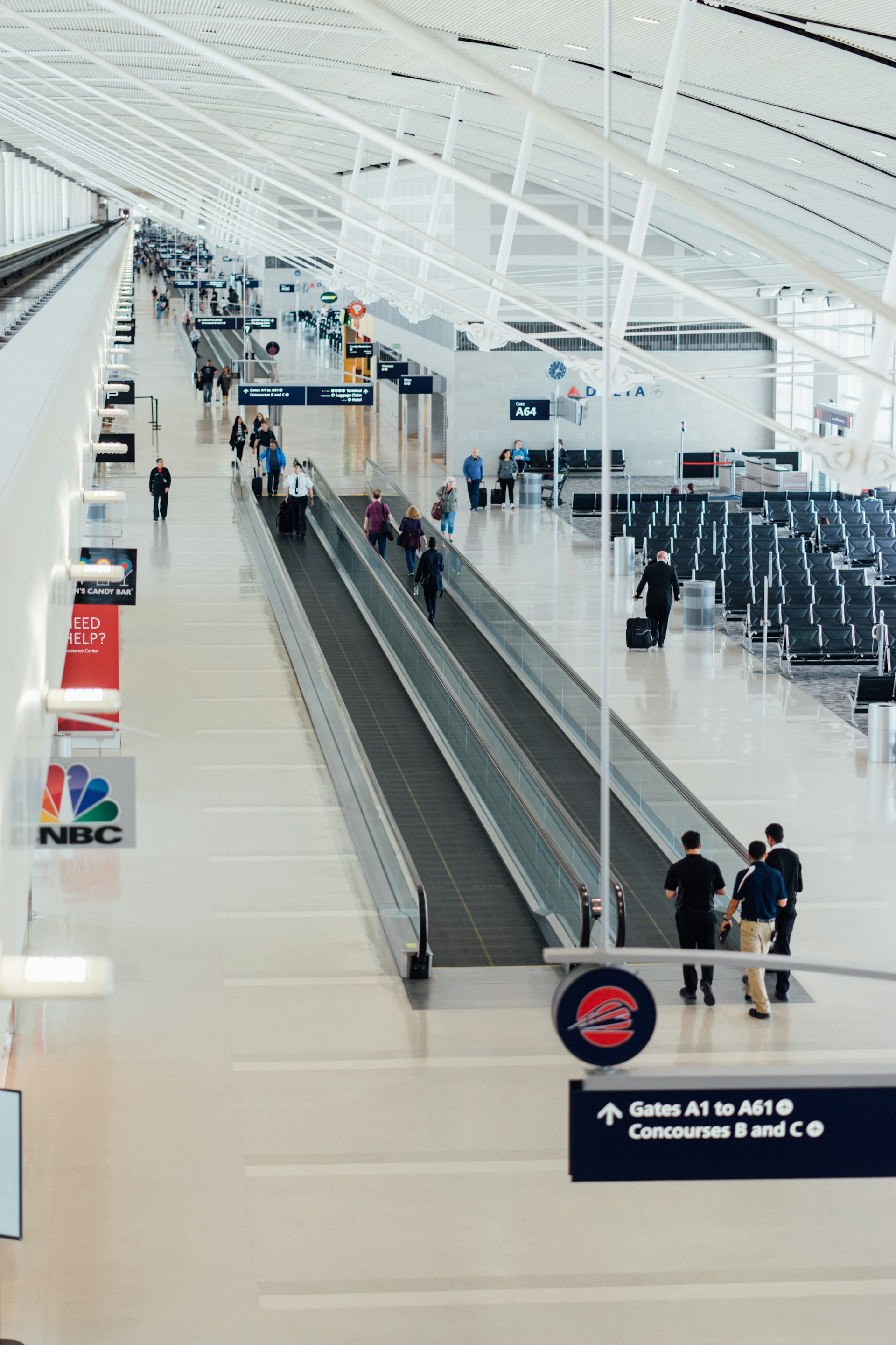 Una terminal de aeropuerto | Fuente: Unsplash