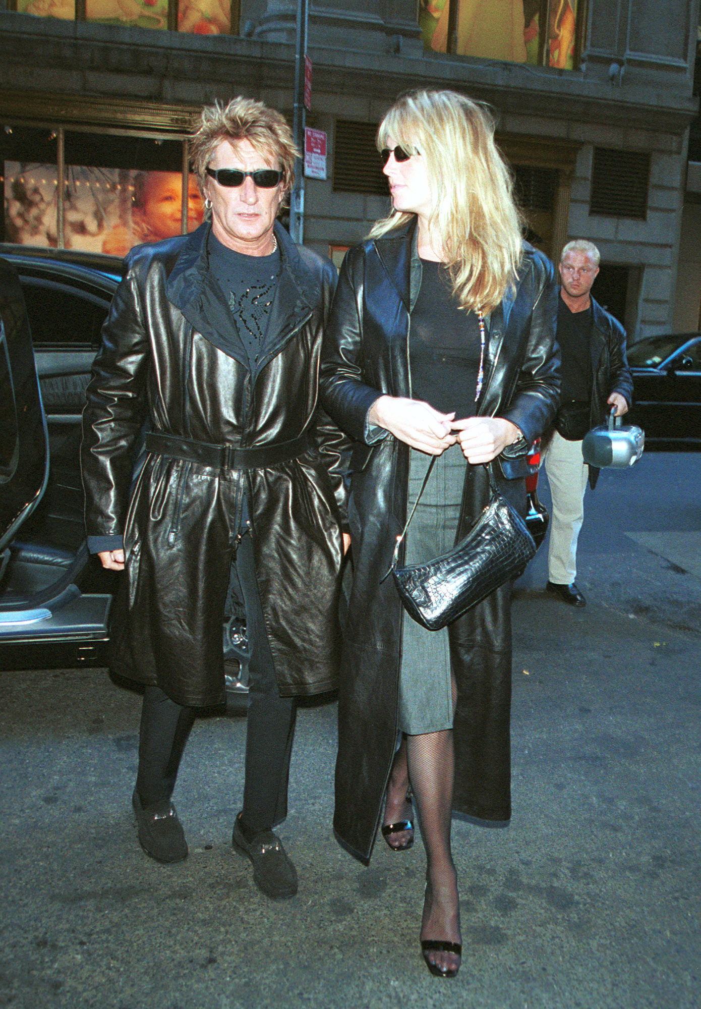 Rod Stewart y Penny Lancaster vistos en Nueva York el 13 de febrero de 2001 | Fuente: Getty Images