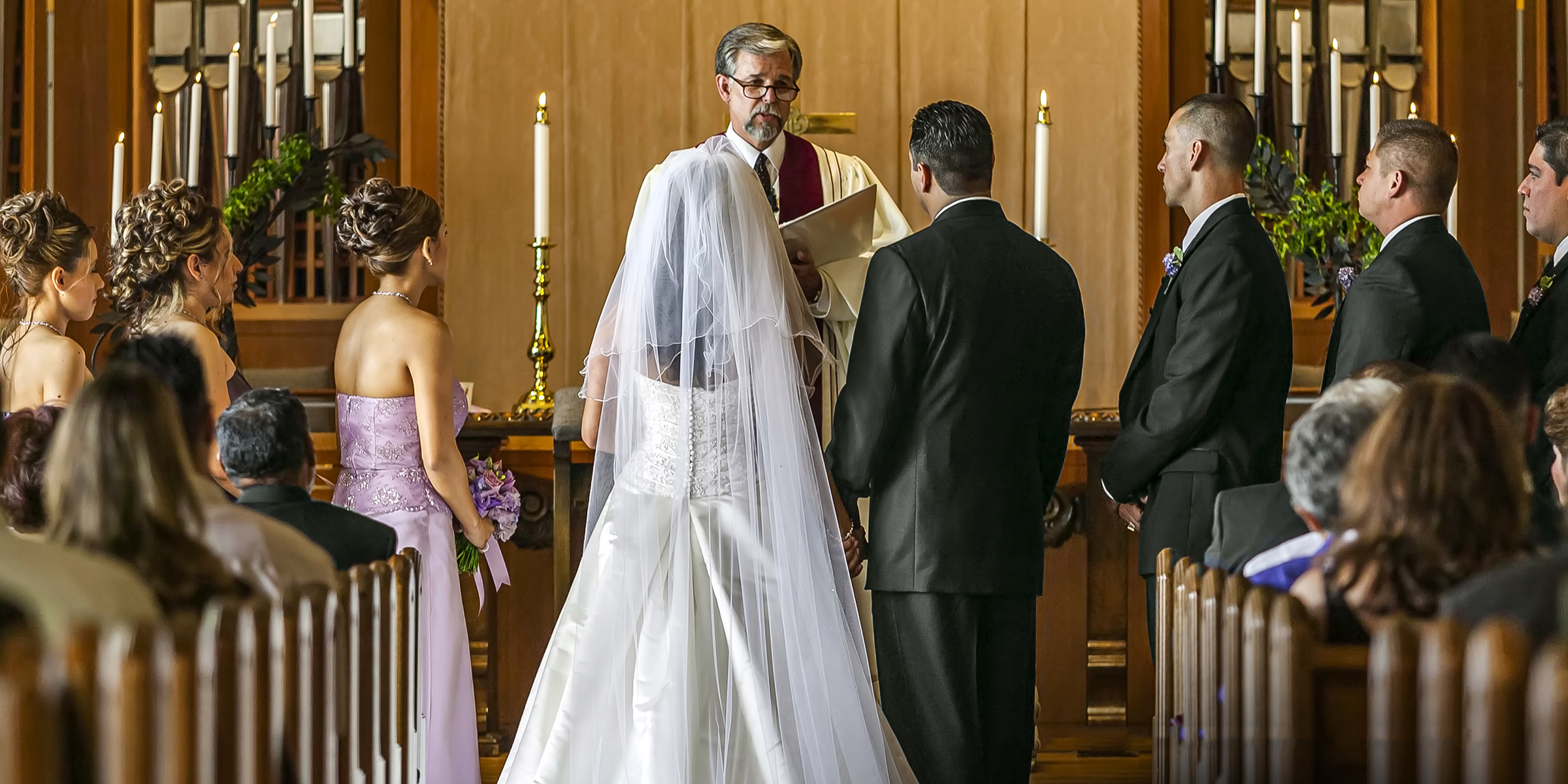 Una pareja que se casa | Fuente: Getty Images