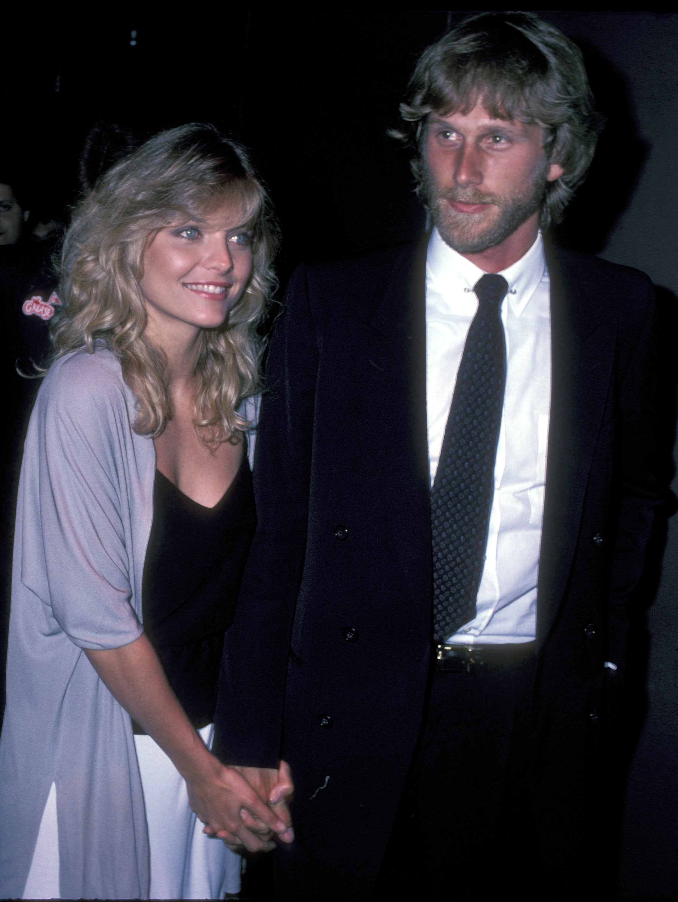 Michelle Pfeiffer y Peter Horton en el estreno neoyorquino de "Grease II", 1982 | Fuente: Getty Images