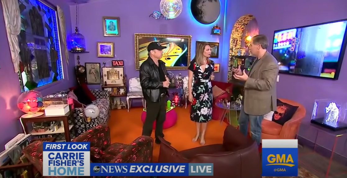 El interior de la singular casa de Carrie Fisher. | Fuente: youtube.com/Good Morning America
