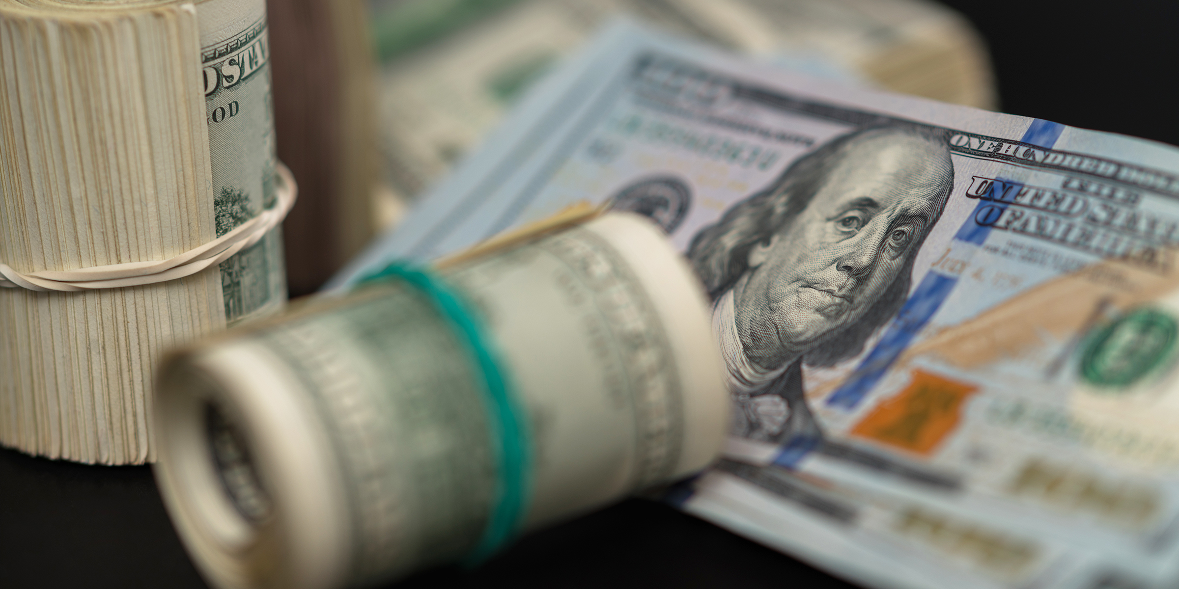 Un alijo de billetes | Fuente: Shutterstock