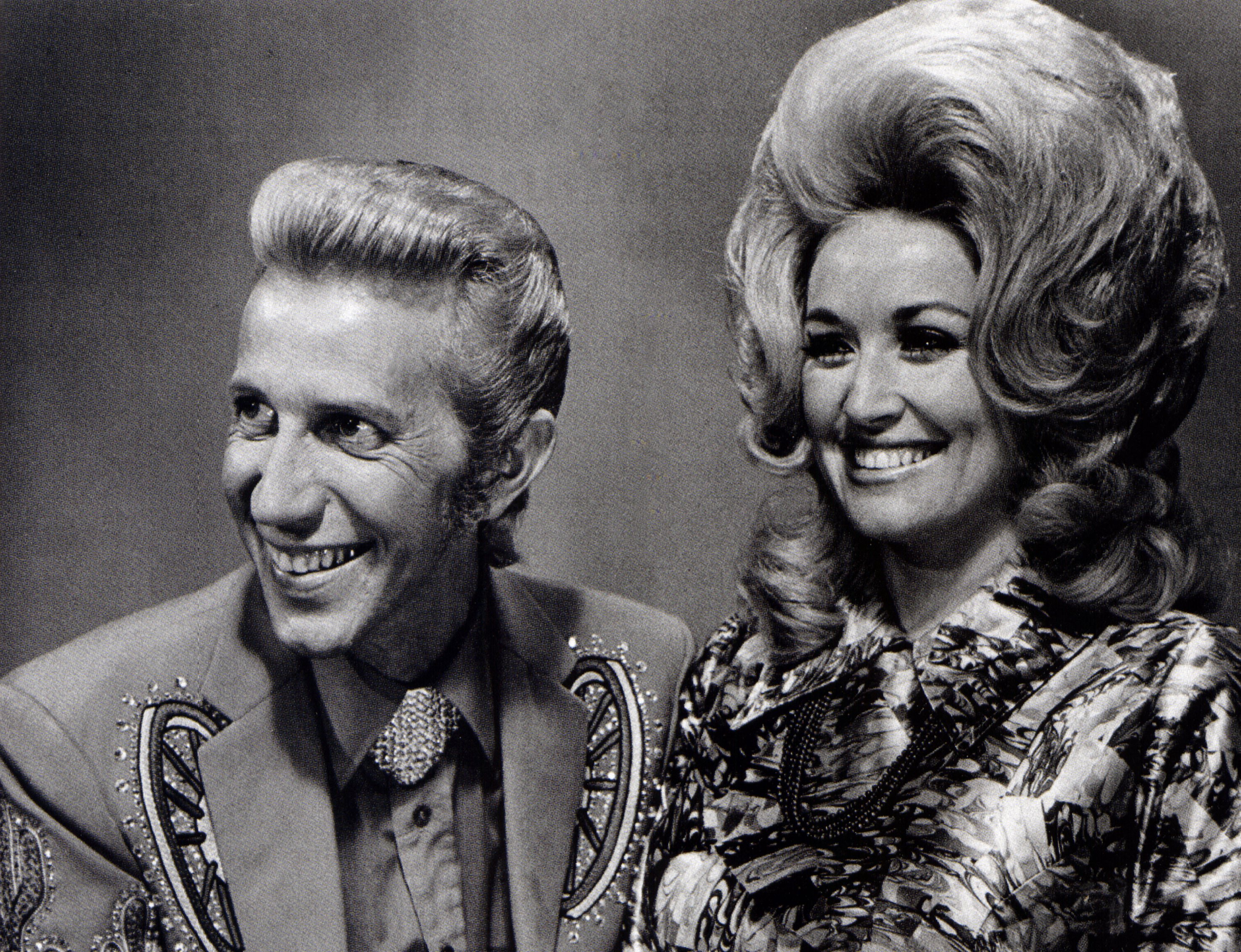 Porter Wagoner y Dolly Parton, hacia enero de 1960 | Foto: Getty Images