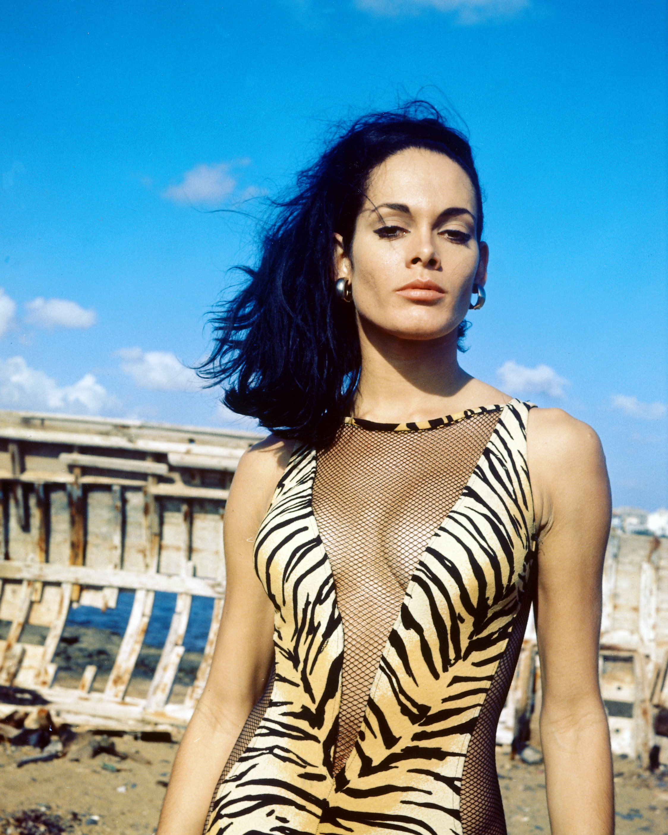 Martine Beswick en el Reino Unido en diciembre de 1965. | Fuente: Getty Images