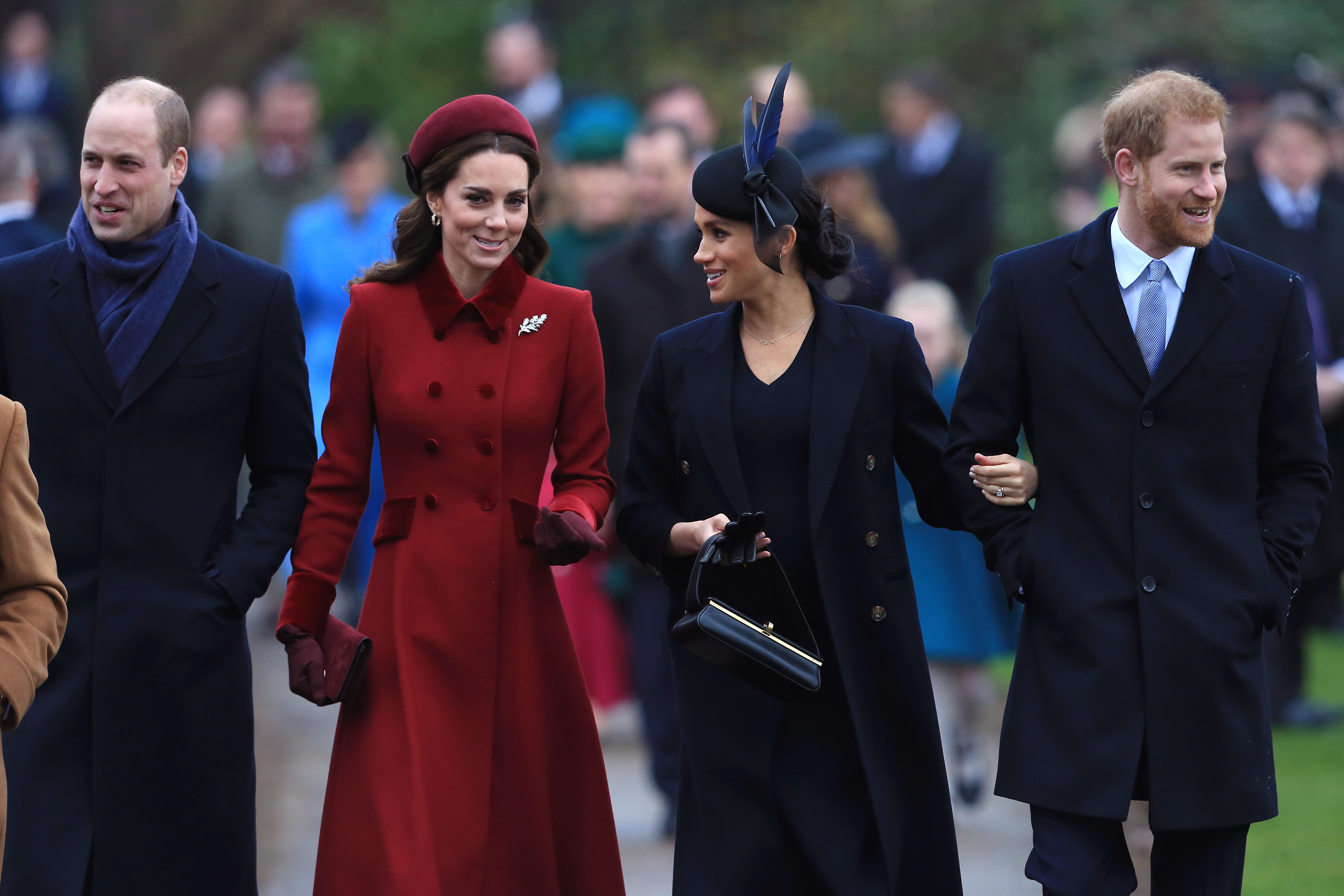 El príncipe William, la princesa Catherine, Meghan Markle y el príncipe Harry en el servicio religioso del día de Navidad en la iglesia de Santa María Magdalena, en la finca de Sandringham, el 25 de diciembre de 2018 en King's Lynn, Inglaterra | Foto: Getty Images