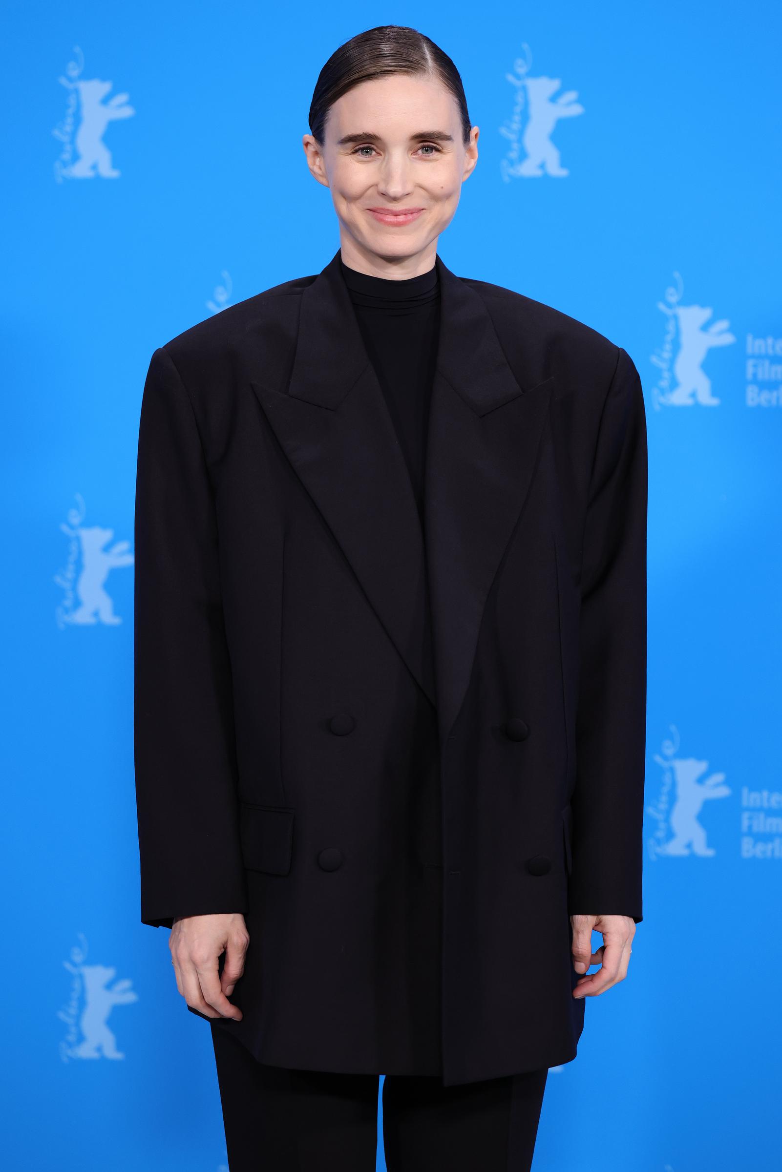 Rooney Mara en el photocall de "La Cocina" durante la 74ª edición del Festival Internacional de Cine de Berlín en Berlín, Alemania, el 16 de febrero de 2024 | Fuente: Getty Images