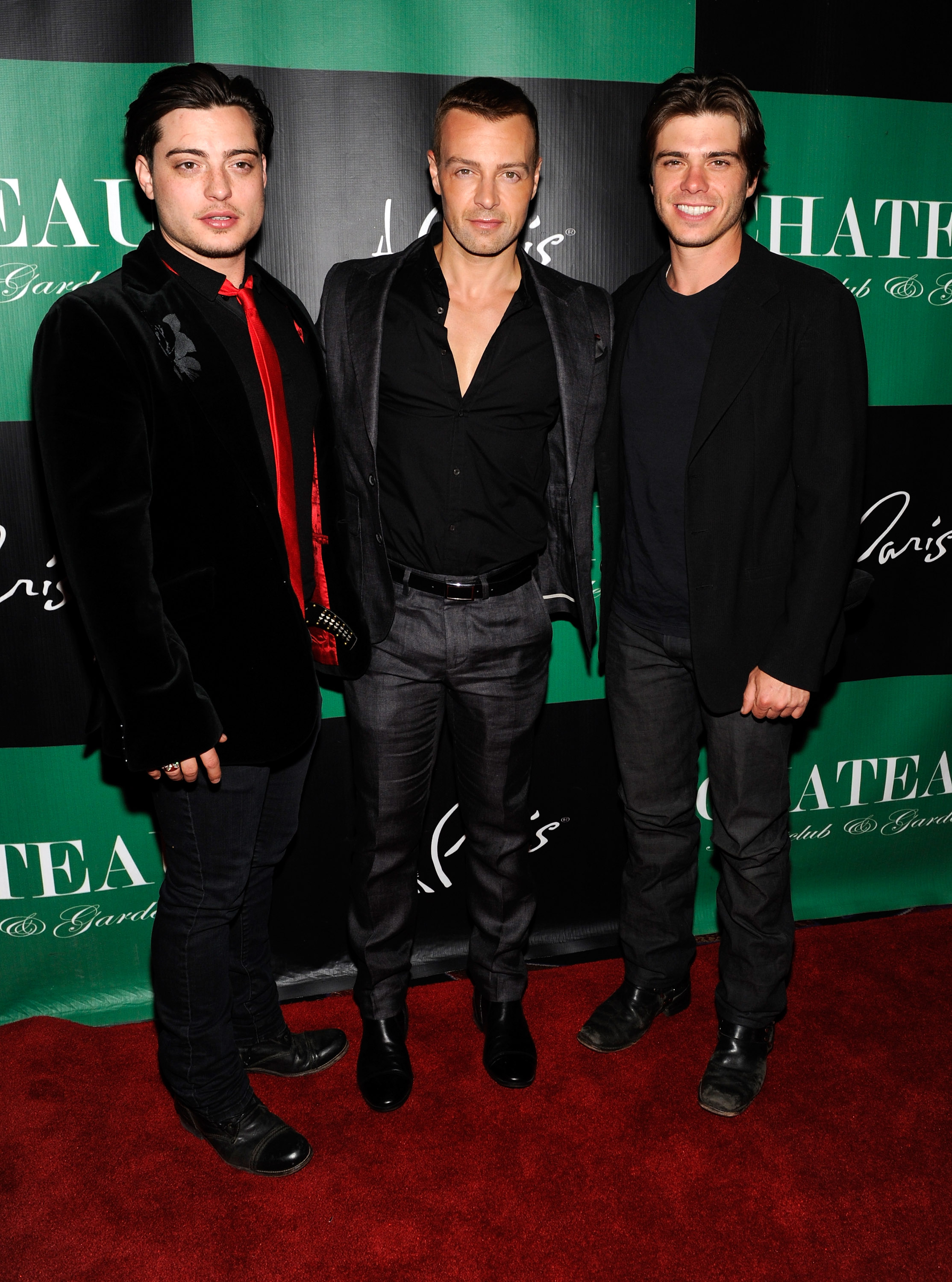 Matthew, Joey y Andrew Lawrence fotografiados en el Chateau Nightclub &amp; Gardens el 28 de abril de 2012, en Las Vegas, Nevada. | Fuente: Getty Images