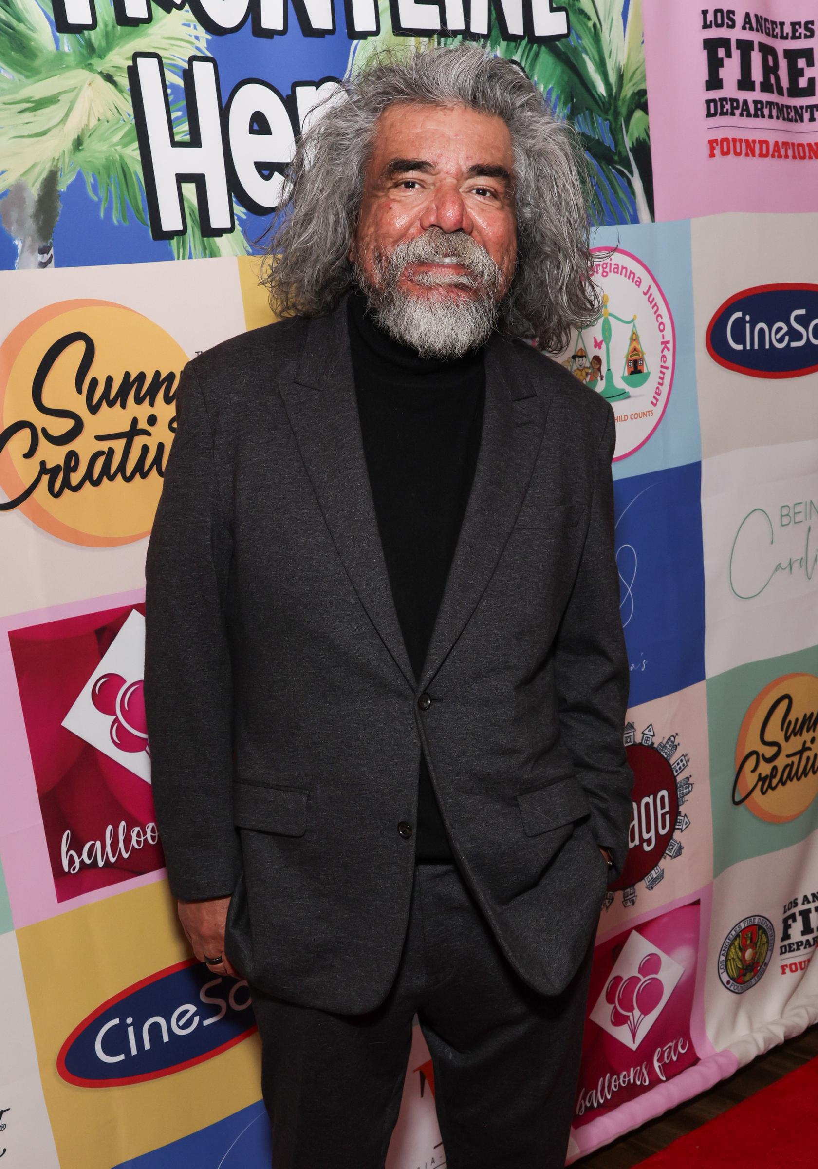 George Lopez en la celebración de los Héroes del Departamento de Bomberos de Los Ángeles en Studio City, California, el 26 de enero de 2025. | Fuente: Getty Images