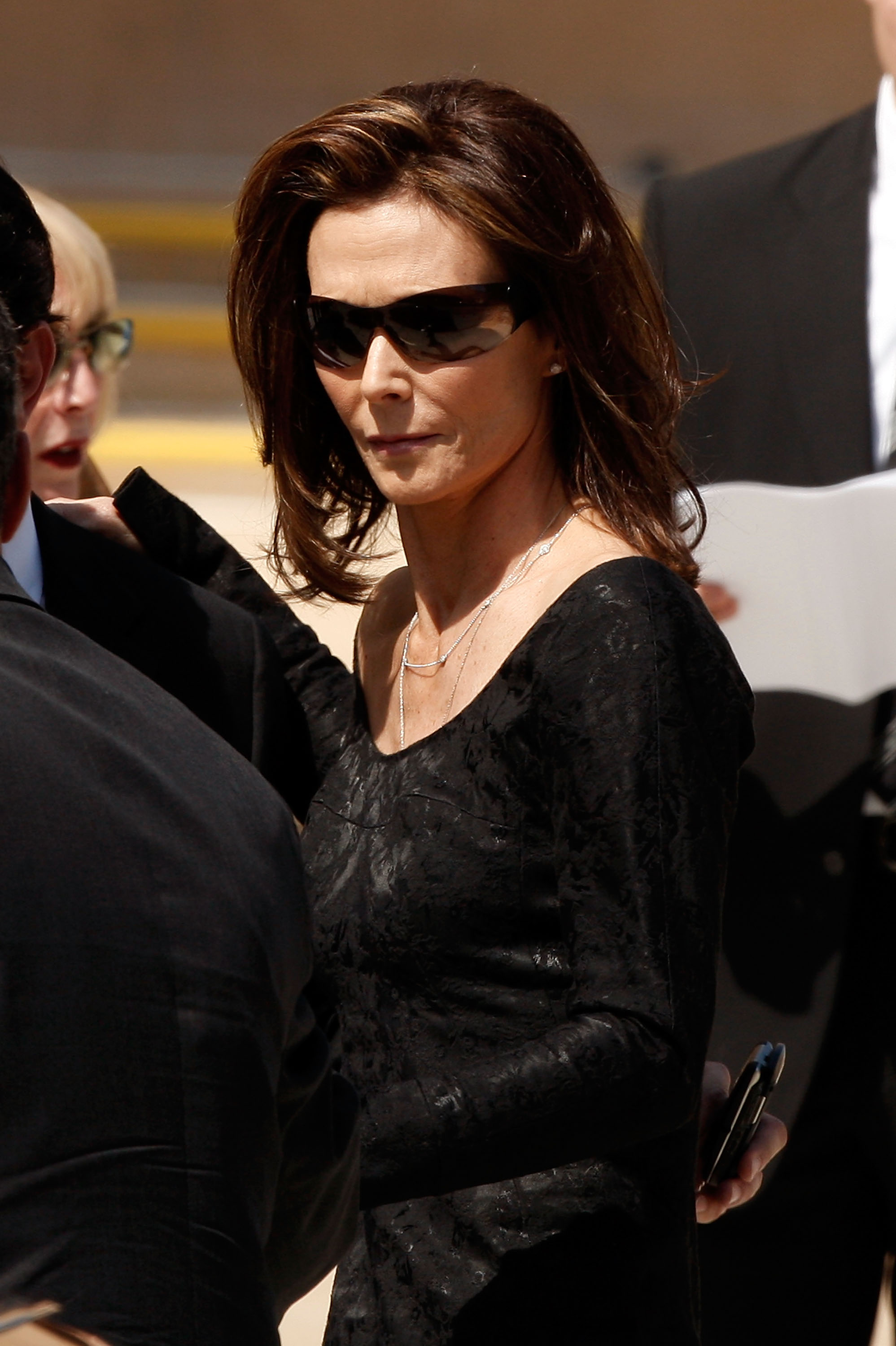 Kate Jackson asiste al funeral de Farrah Fawcett el 30 de junio de 2009, en Los Ángeles, California. | Fuente: Getty Images