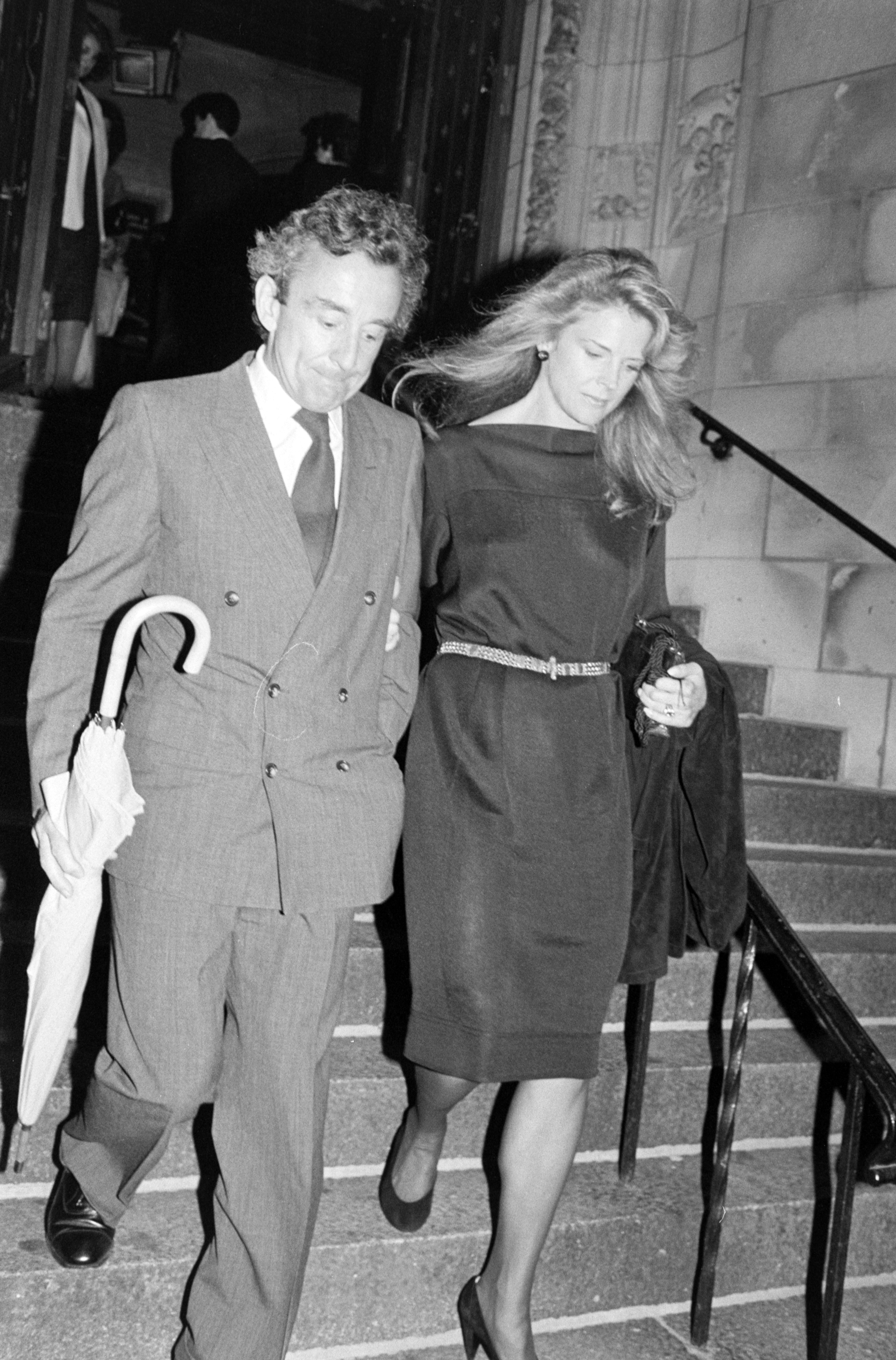 La actriz fotografiada con Louis Malle mientras asistían a un servicio religioso en la Iglesia de San Vicente Ferrer en Nueva York el 14 de septiembre de 1983 | Fuente: Getty Images