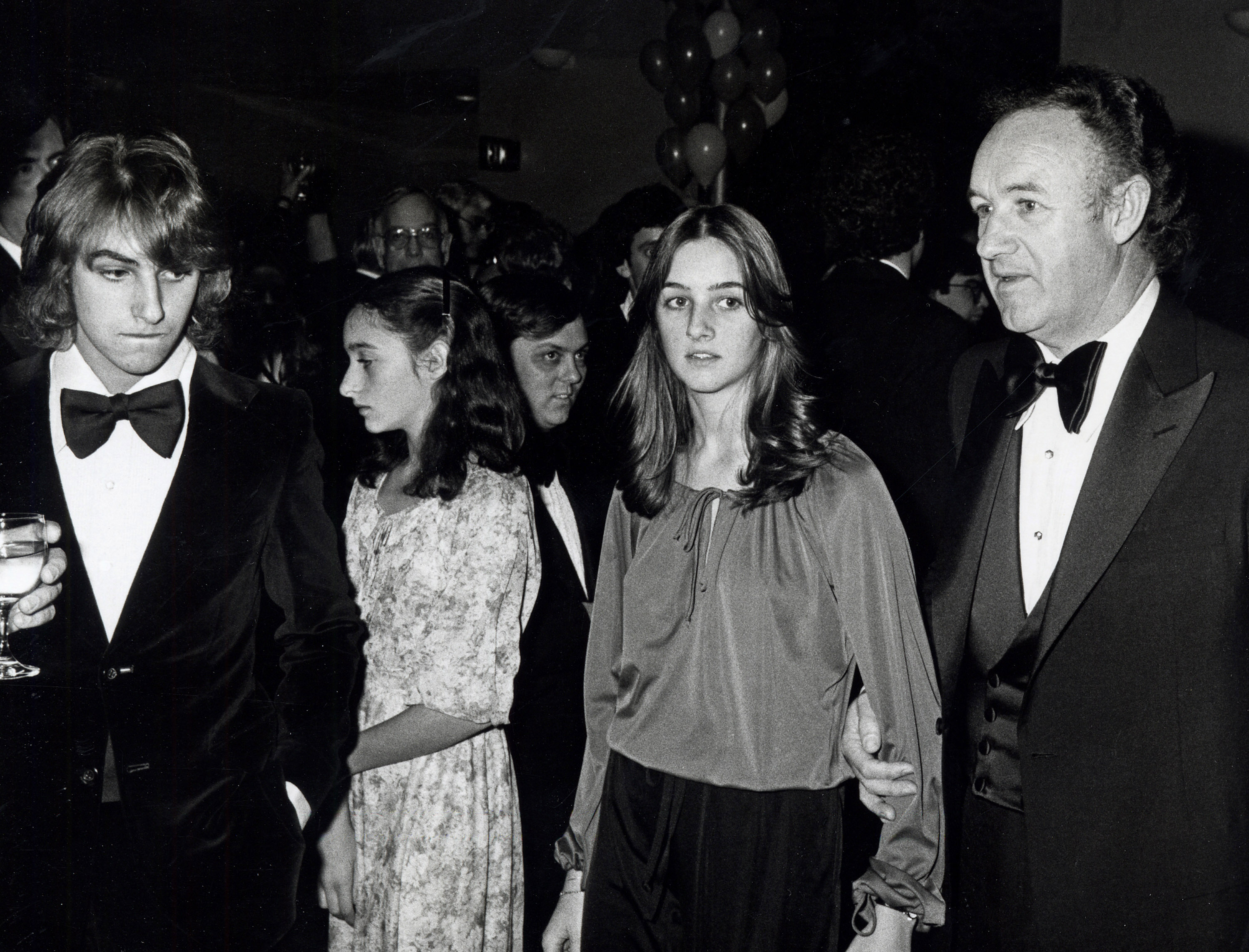 Christopher, Leslie, Elizabeth y Gene Hackman durante el estreno presidencial de "Superman" el 10 de diciembre de 1978 en Washington, D.C. | Fuente: Getty Images