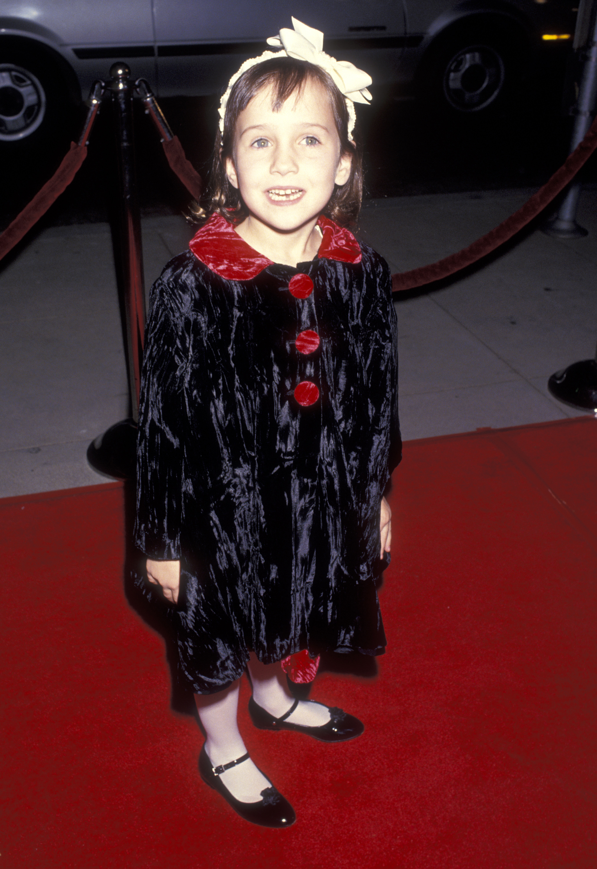 Mara Wilson asiste al estreno de "Mrs. Doubtfire" en Beverly Hills, California, el 22 de noviembre de 1993 | Fuente: Getty Images