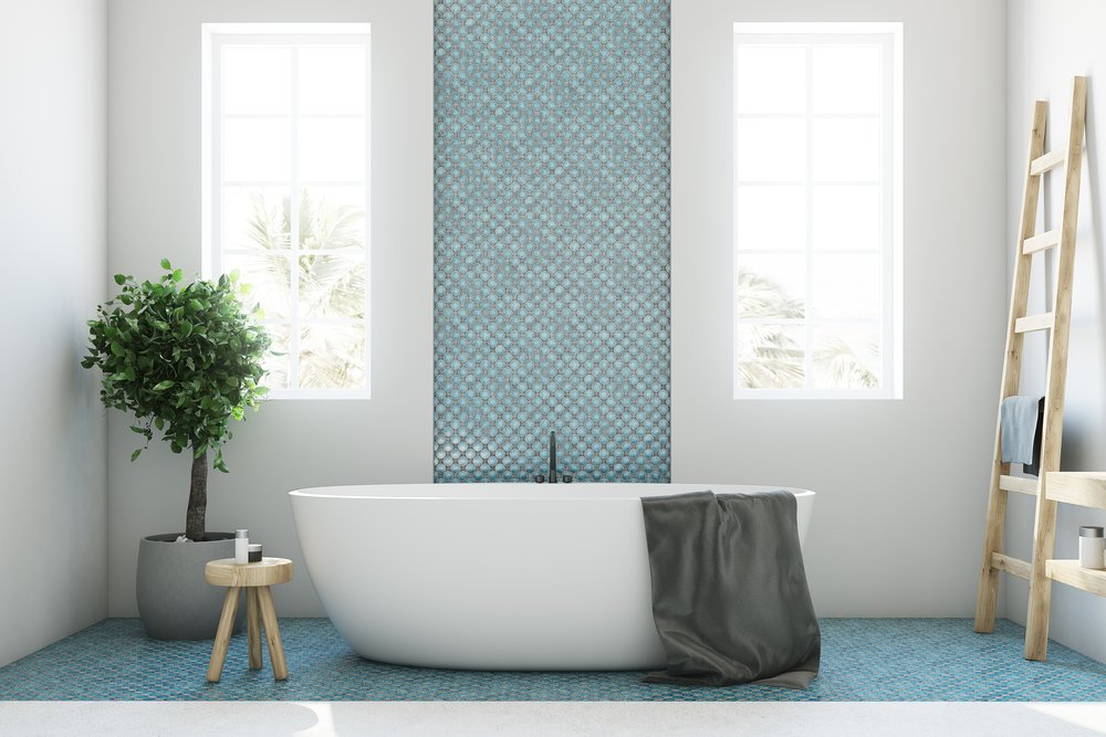 Baño con ventanas. | Foto: Shutterstock