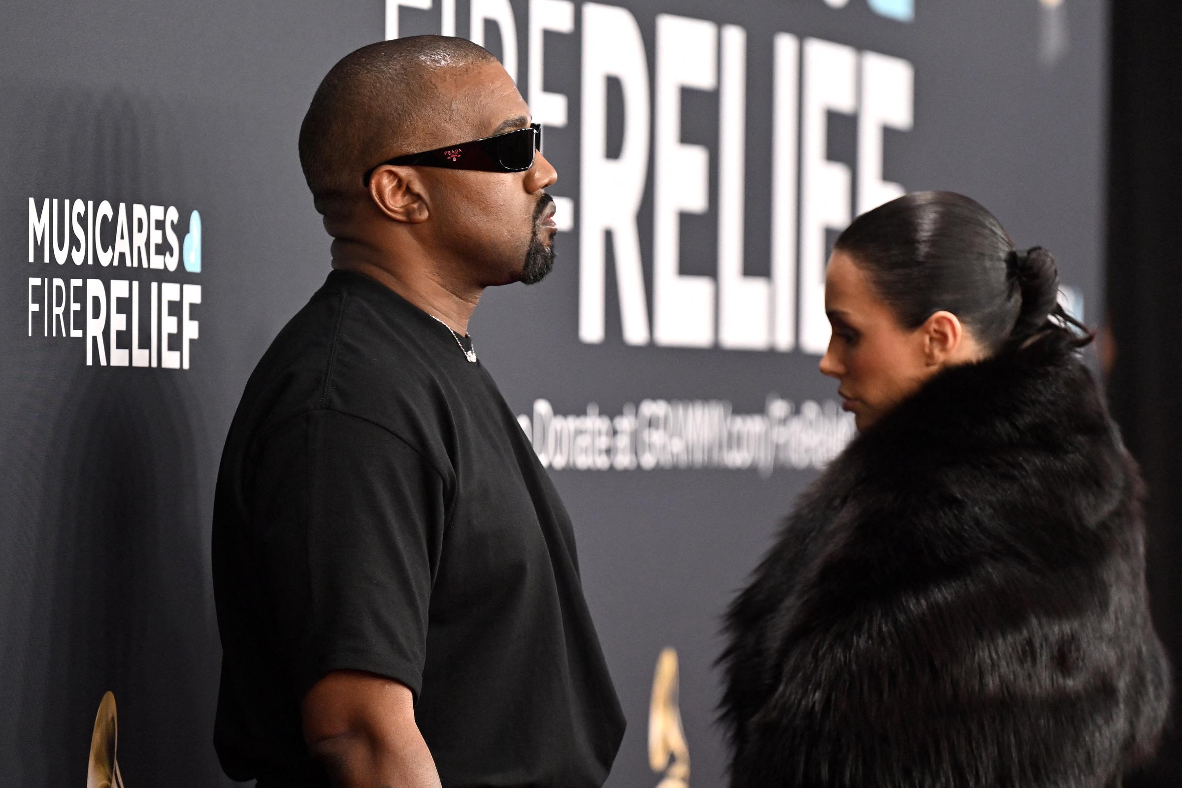 Kanye West y Bianca Censori el 2 de febrero de 2025 | Fuente: Getty Images