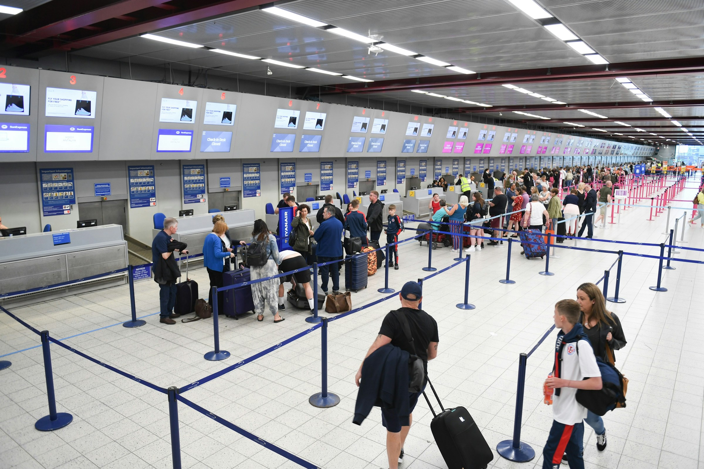 Gente en un aeropuerto | Fuente: Unsplash