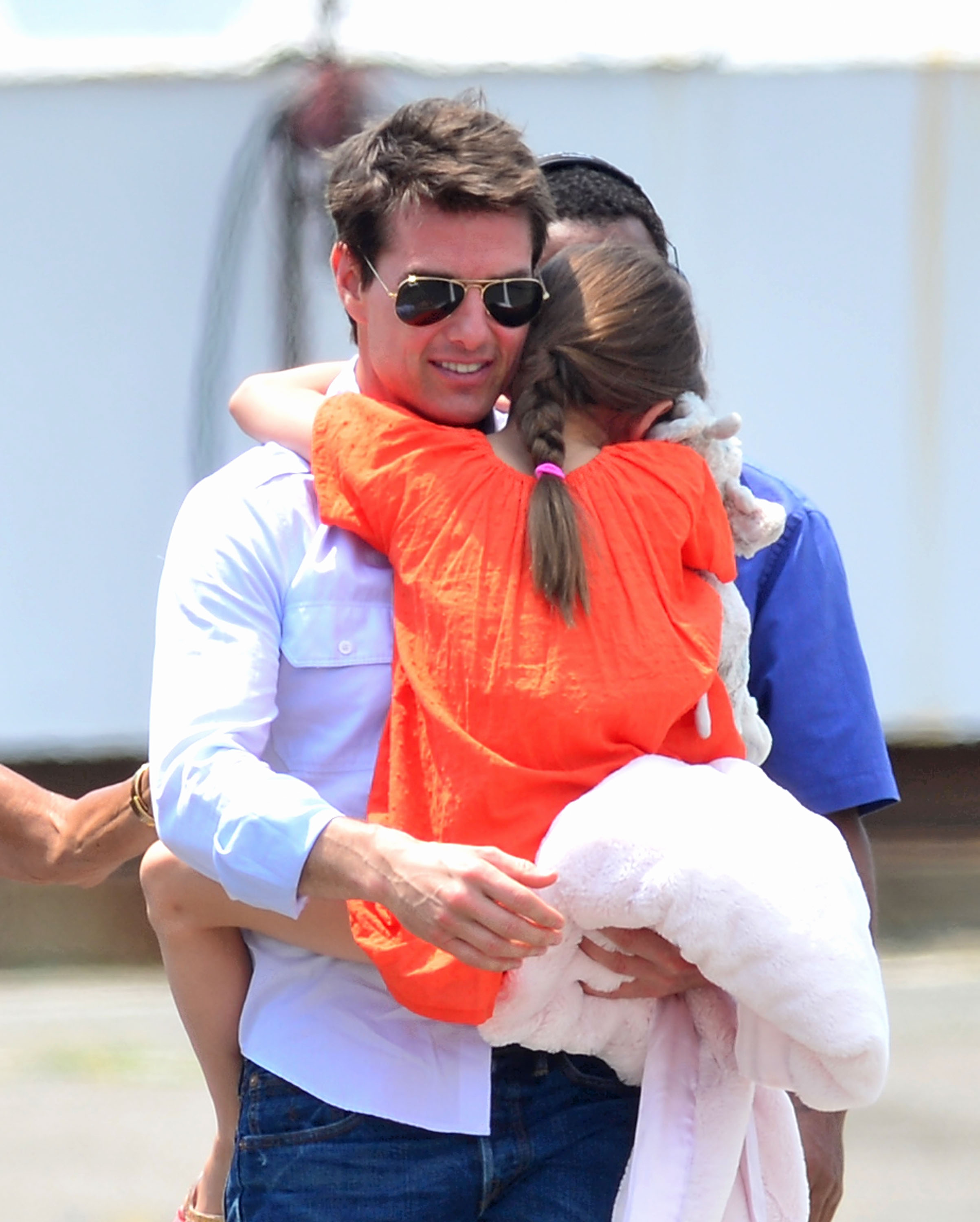 Tom y Suri Cruise vistos el 18 de julio de 2012, en Nueva York. | Fuente: Getty Images