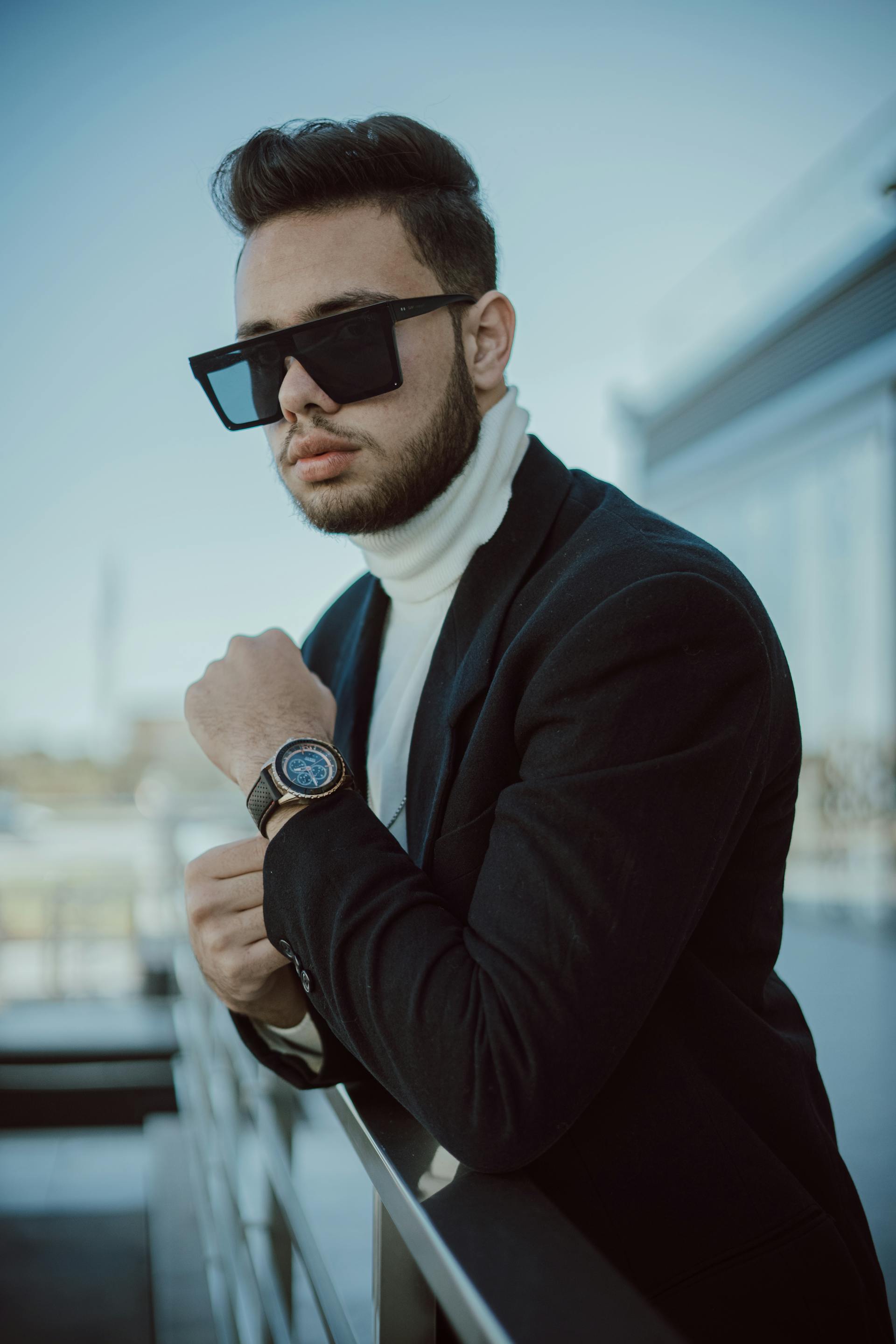Un hombre bien vestido | Fuente: Pexels
