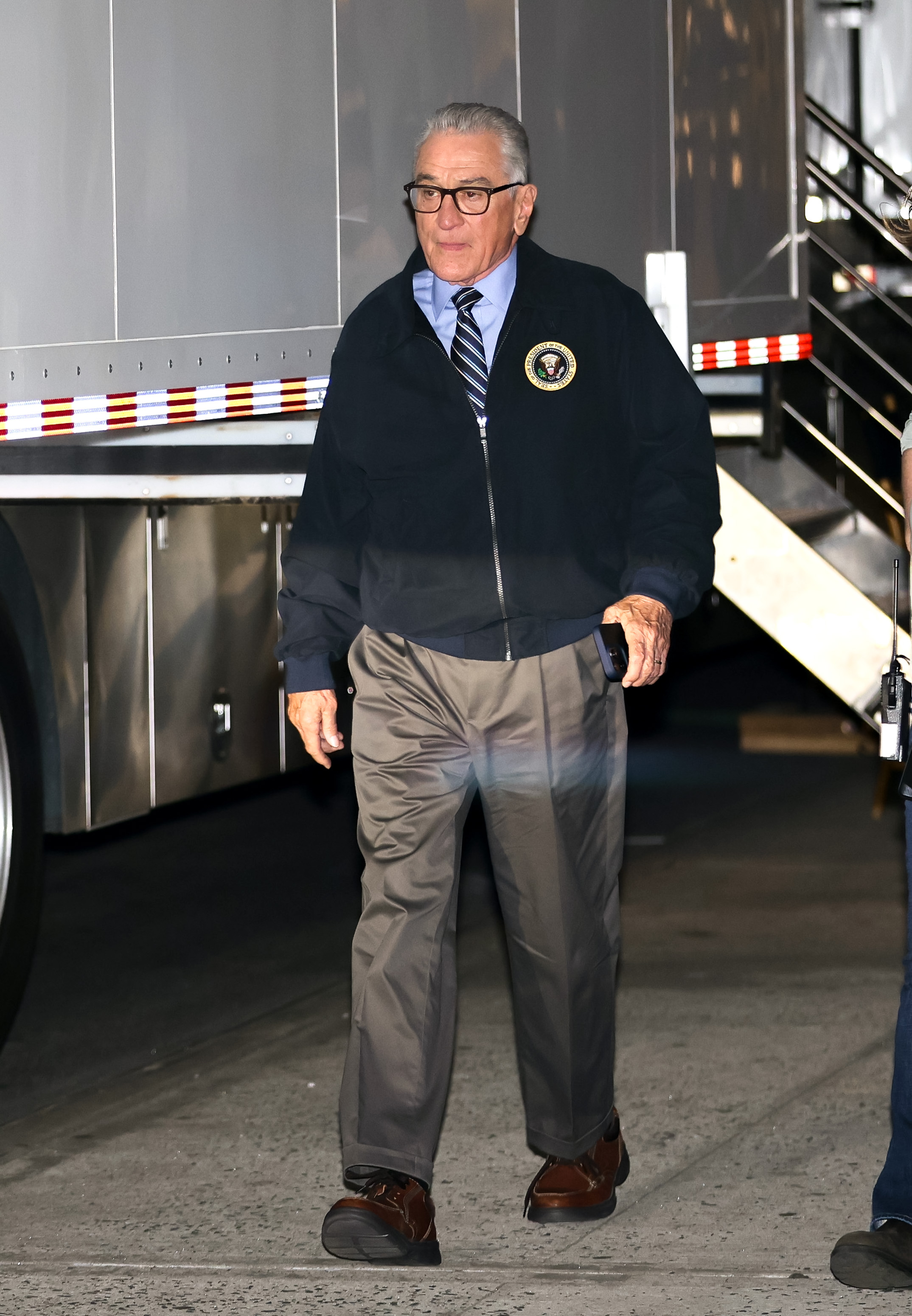 Robert De Niro en el plató de "Zero Day" en Nueva York, el 8 de mayo de 2024 | Fuente: Getty Images