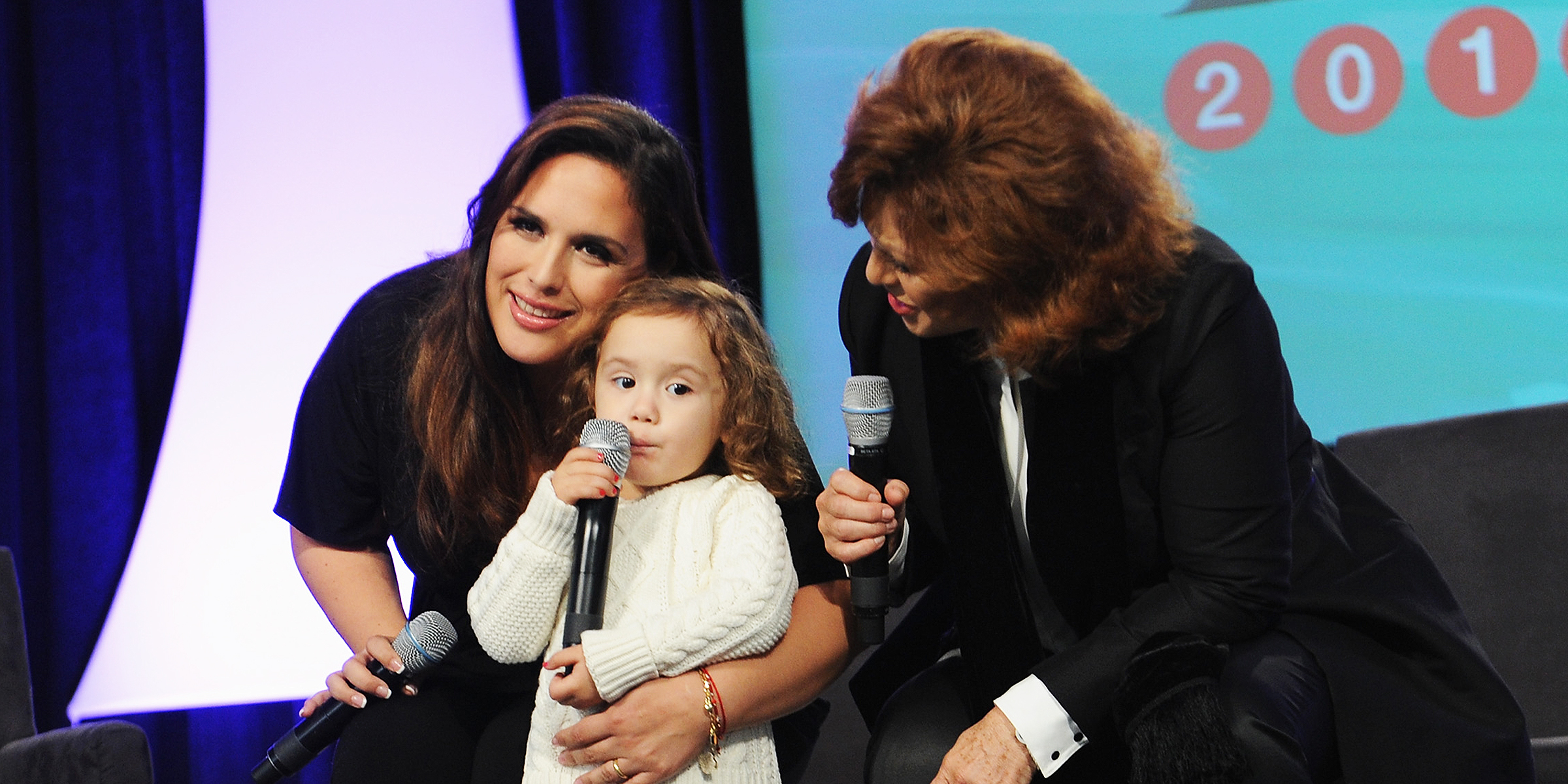 Angélica Vale con su hija Angélica Masiel y su madre, Angélica María | Fuente: Getty Images